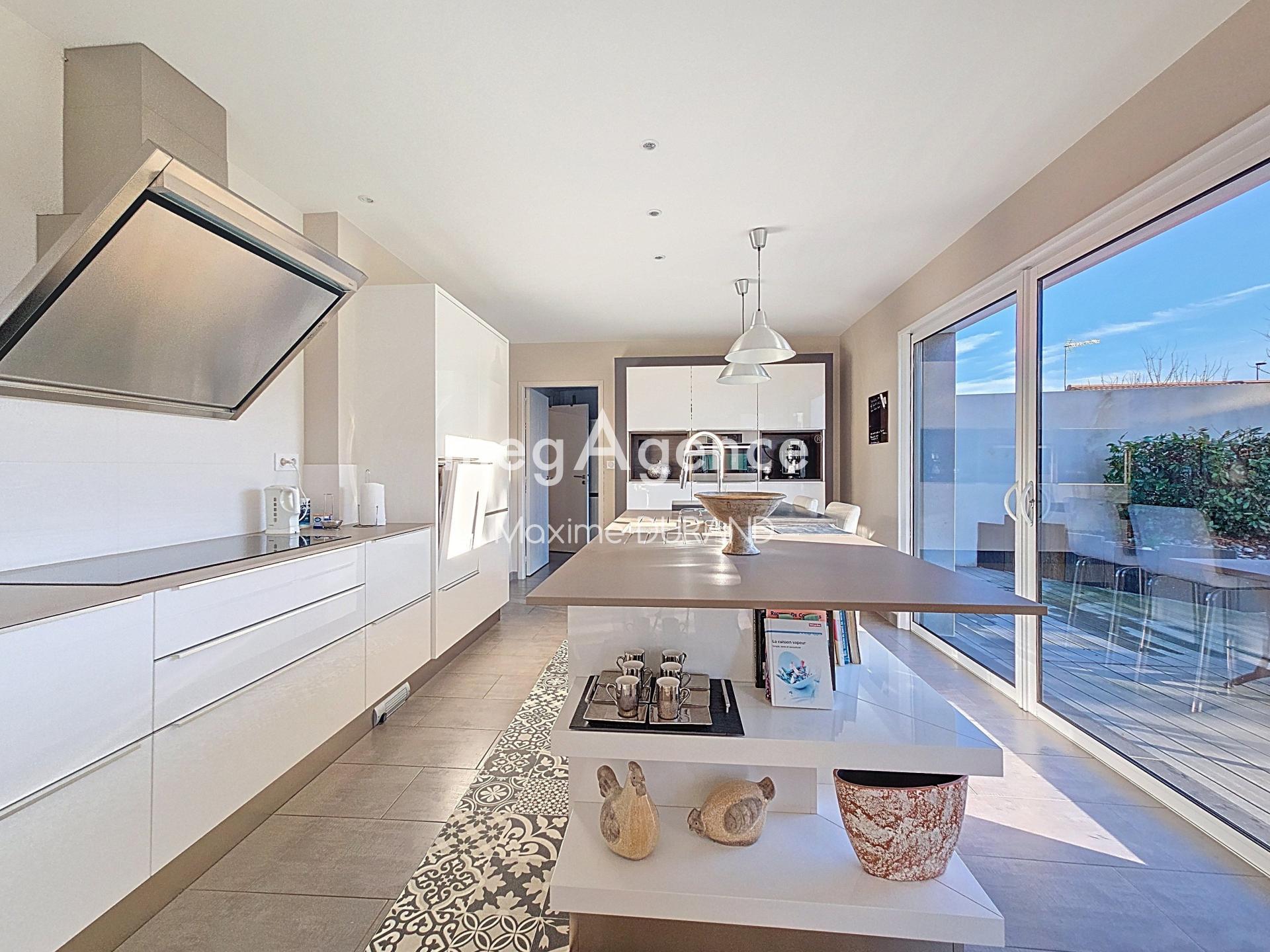 Miniature photo - 4 / 16