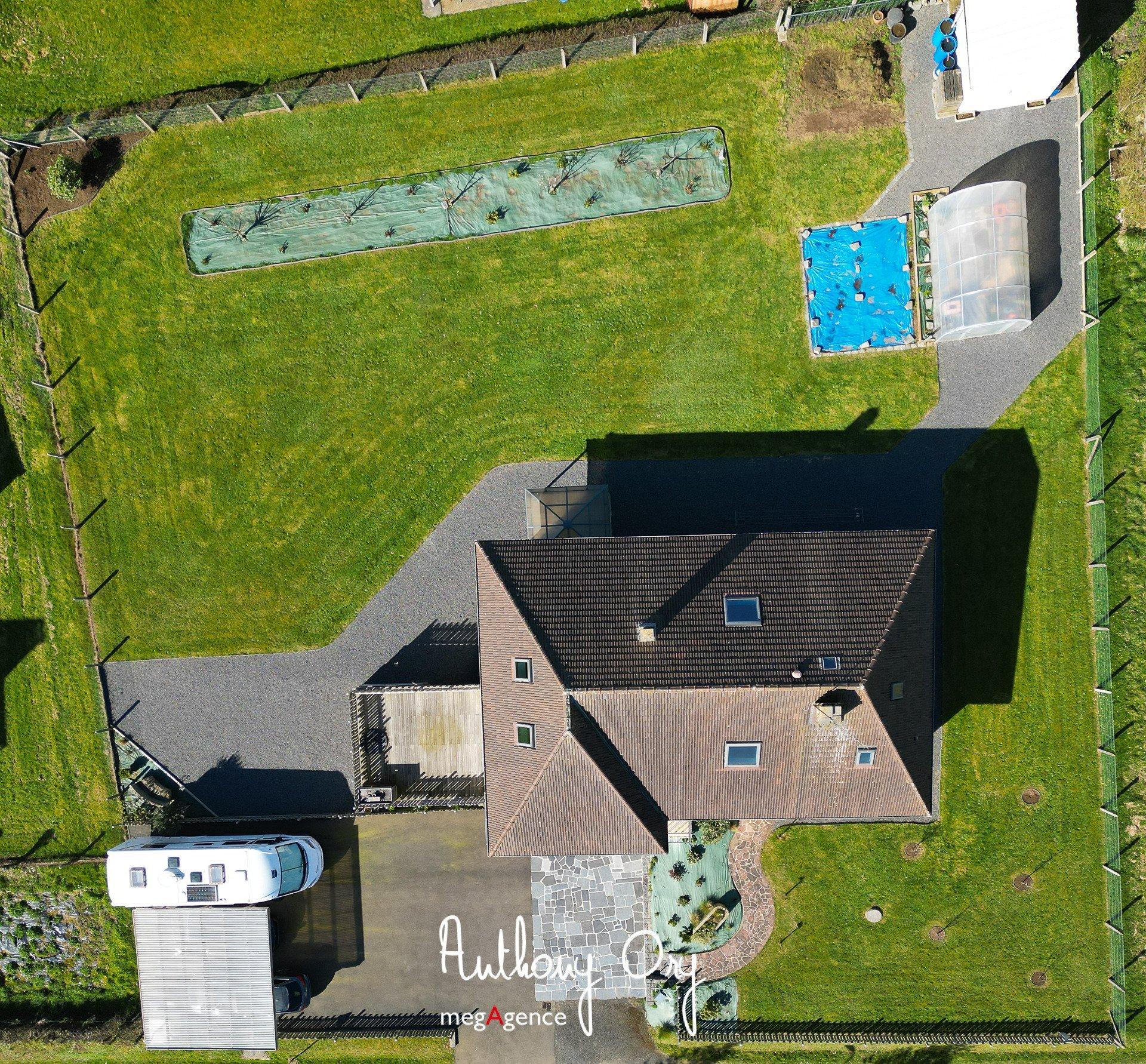 Miniature photo - 20 / 20