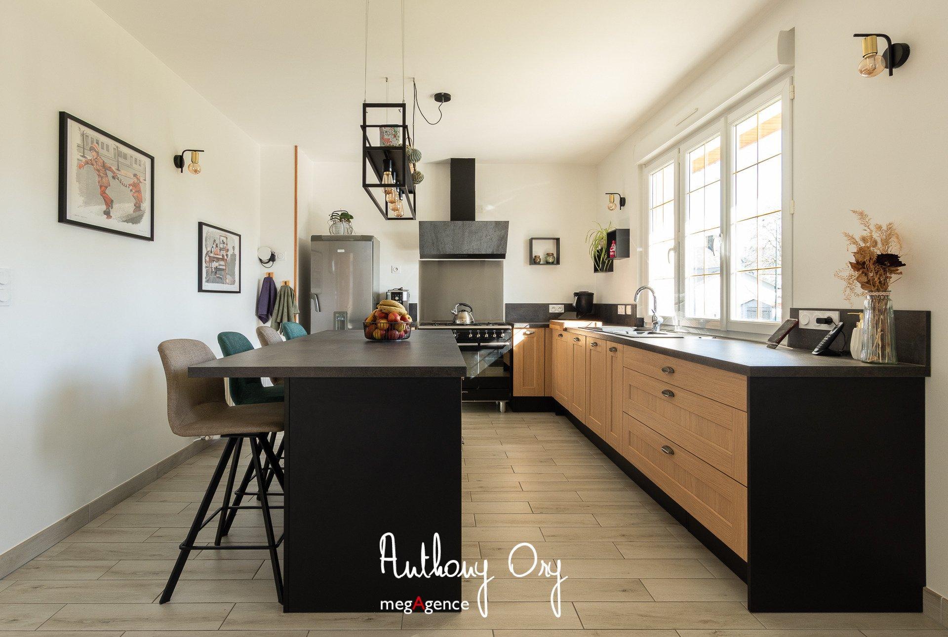 Miniature photo - 2 / 20