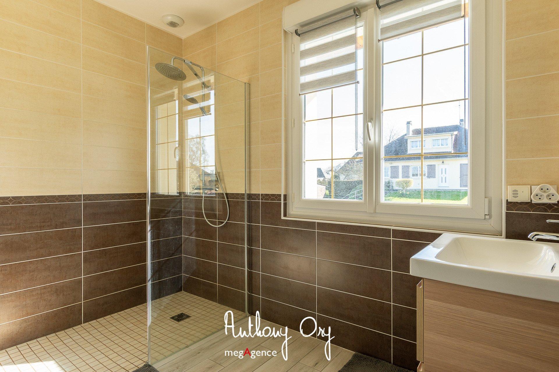 Miniature photo - 10 / 20