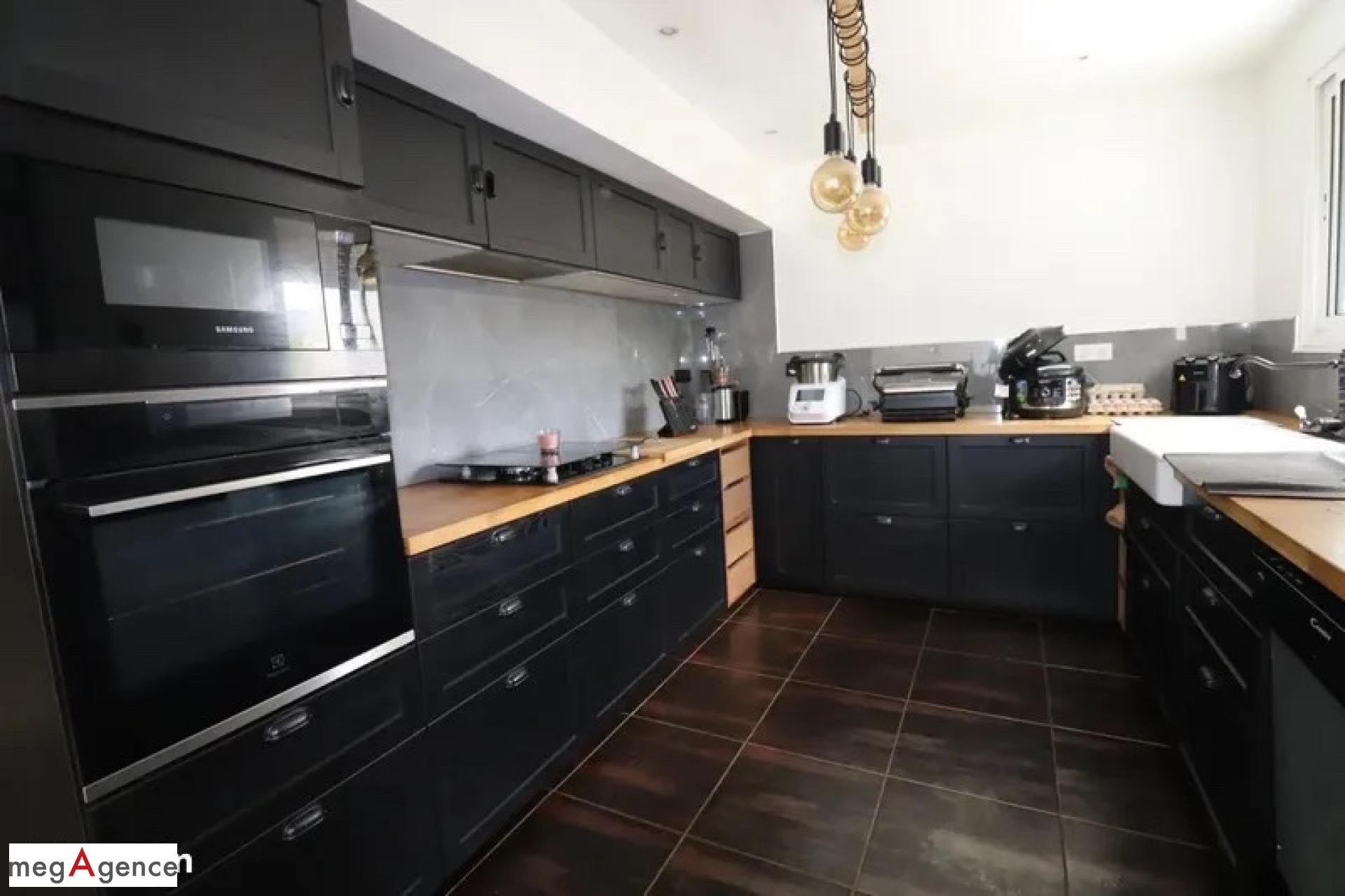 Miniature photo - 2 / 15