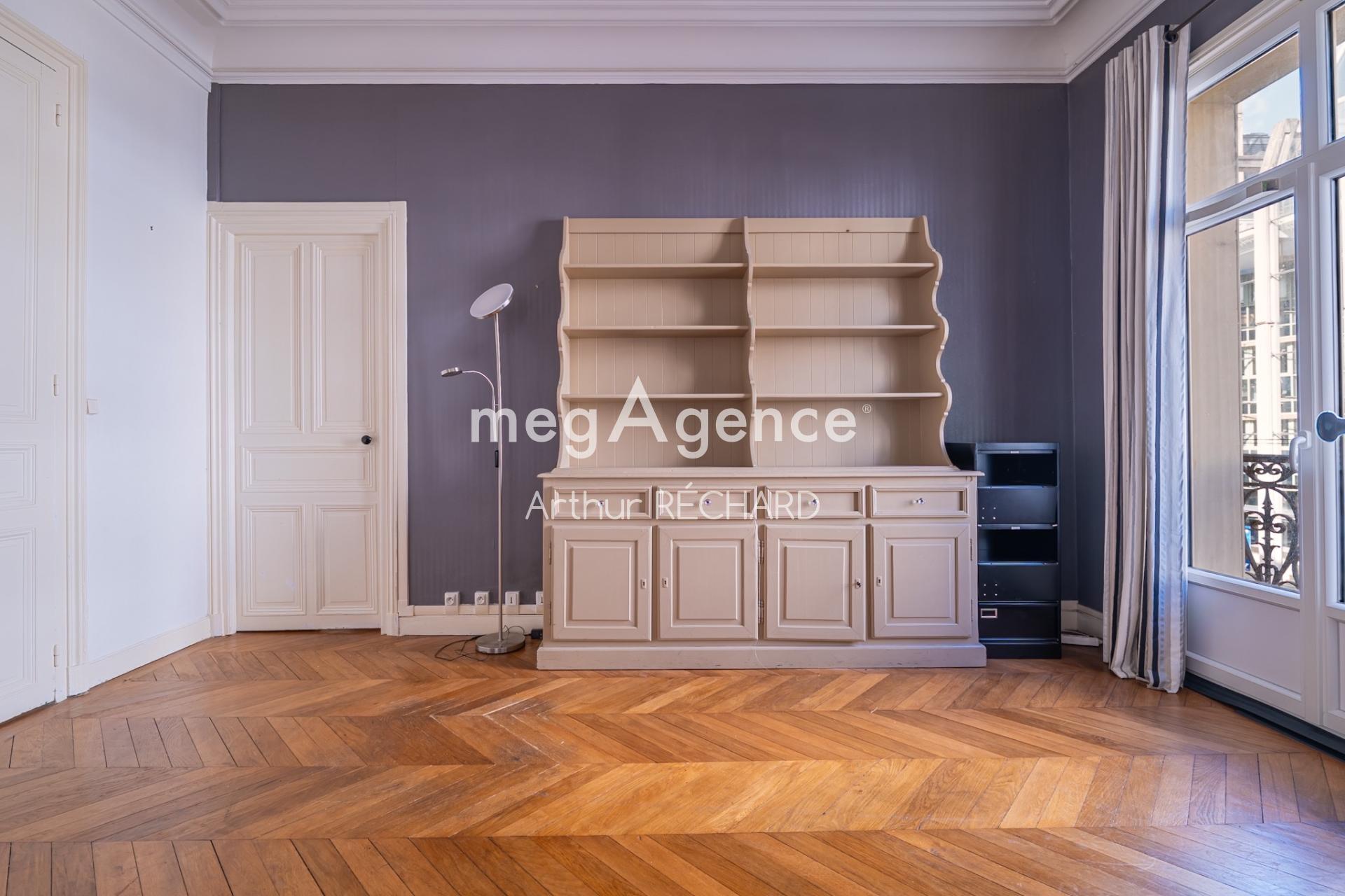 Miniature photo - 2 / 12