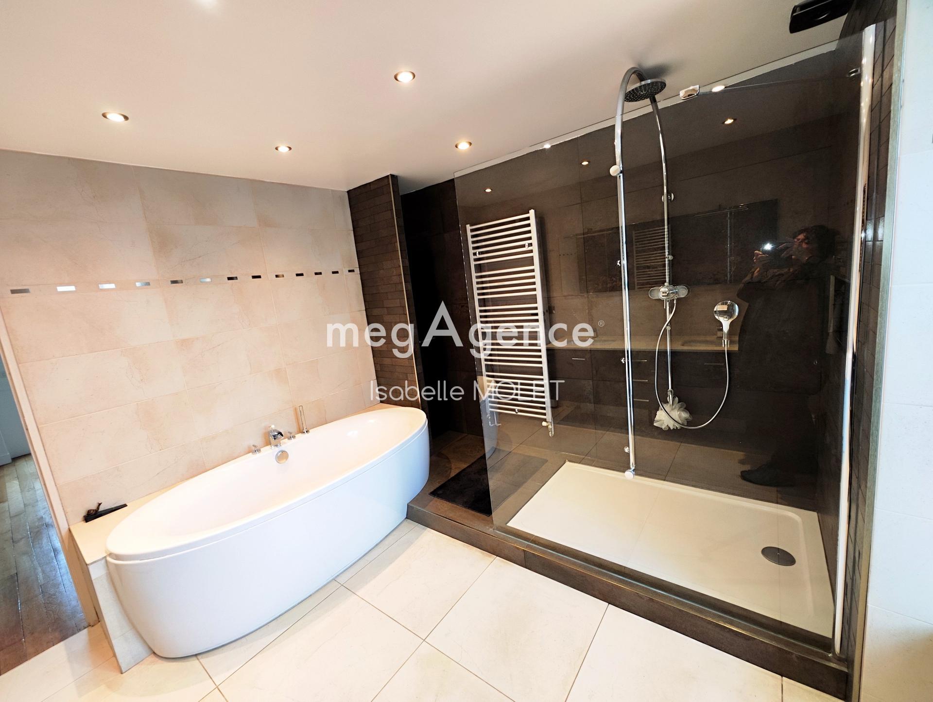 Miniature photo - 18 / 19