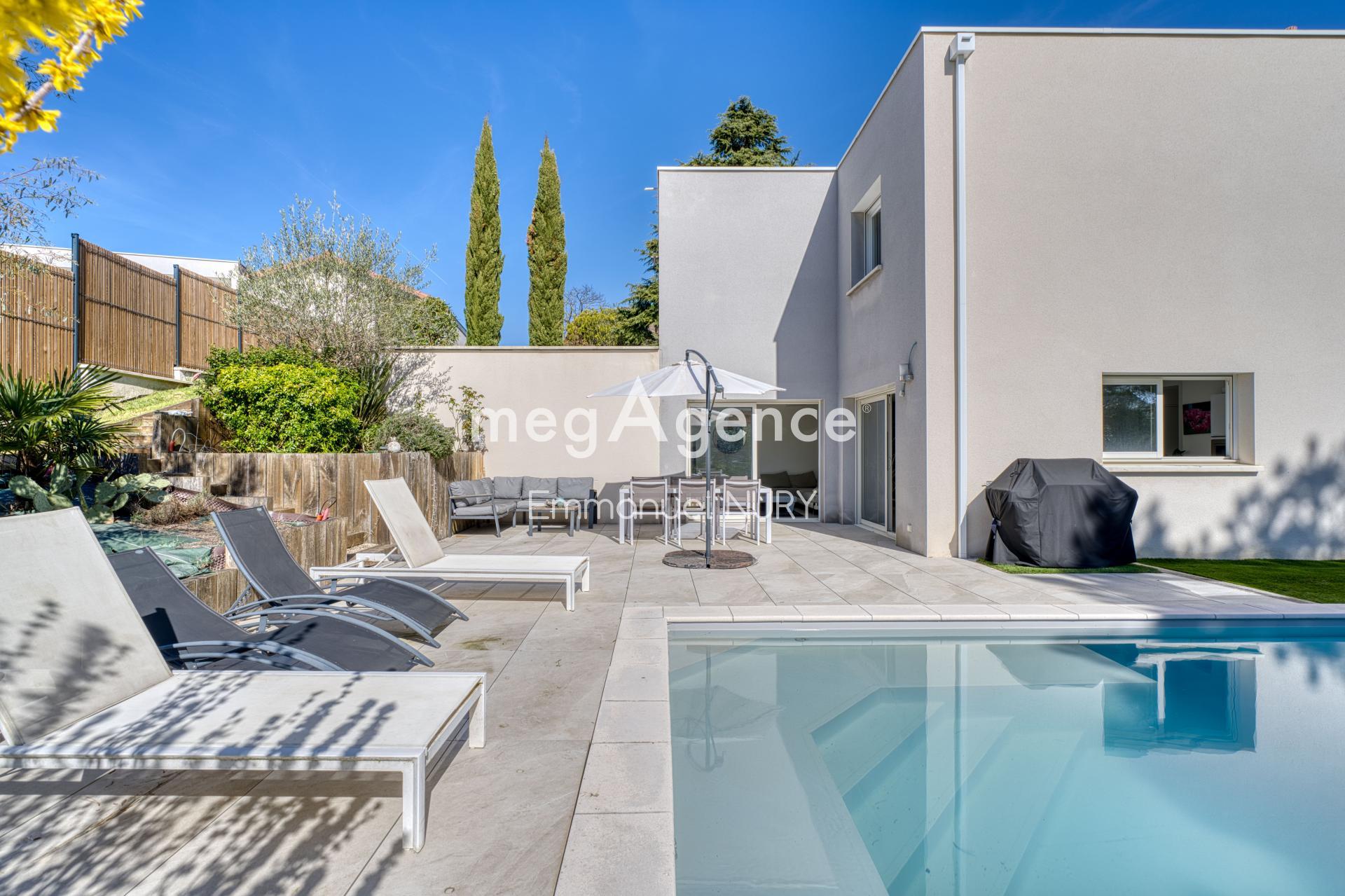 Miniature photo - 5 / 20