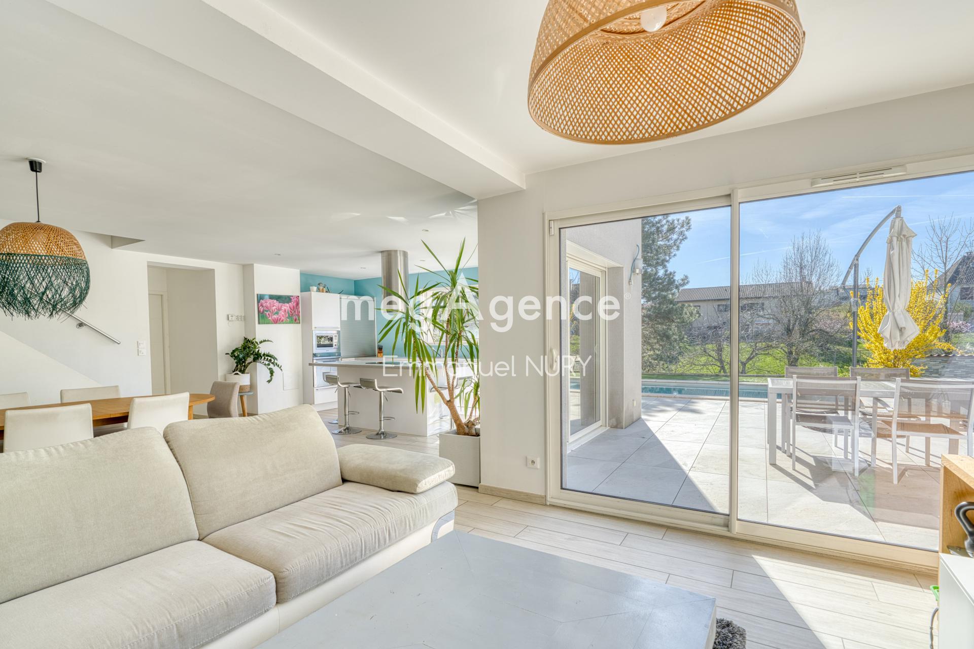 Miniature photo - 2 / 20