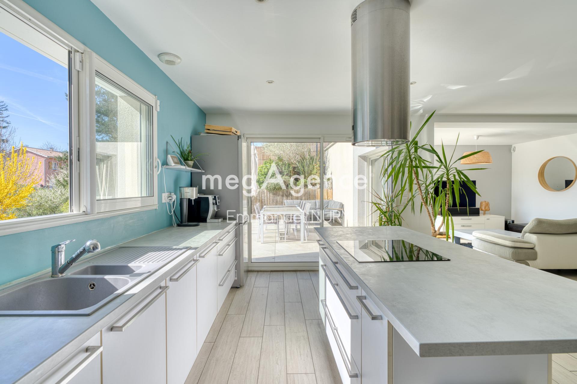 Miniature photo - 6 / 20