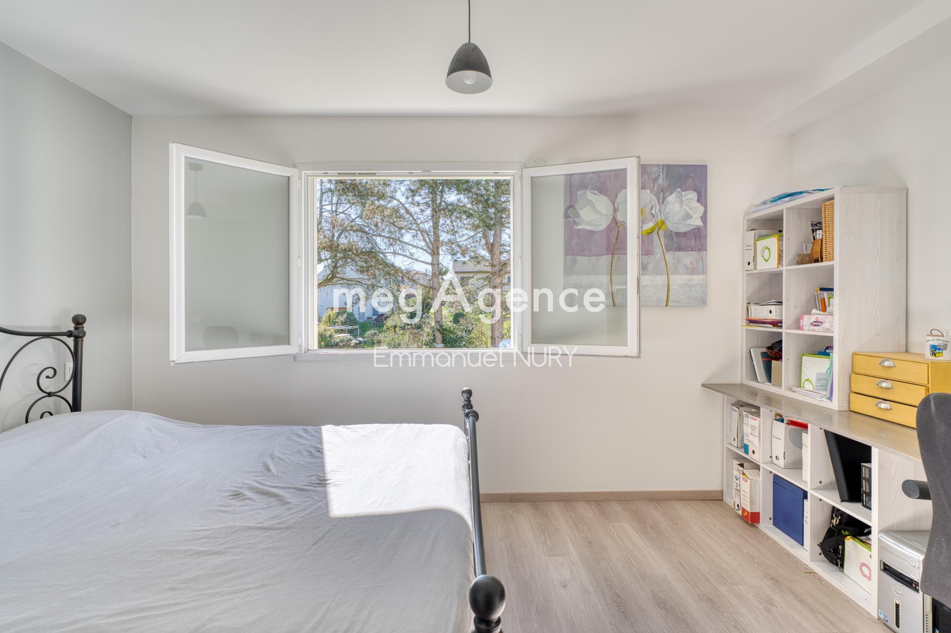 Miniature photo - 10 / 20