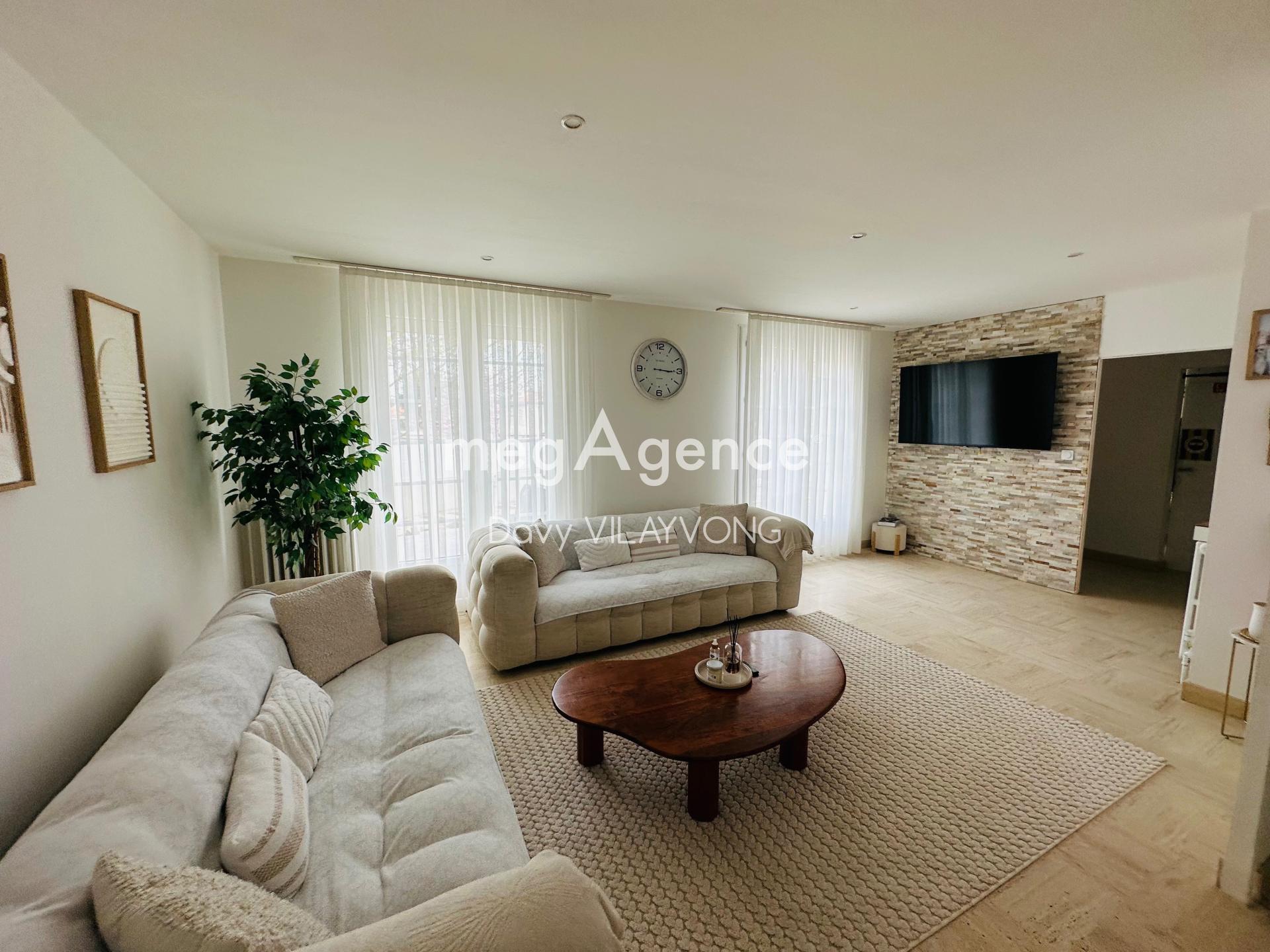 Miniature photo - 2 / 12