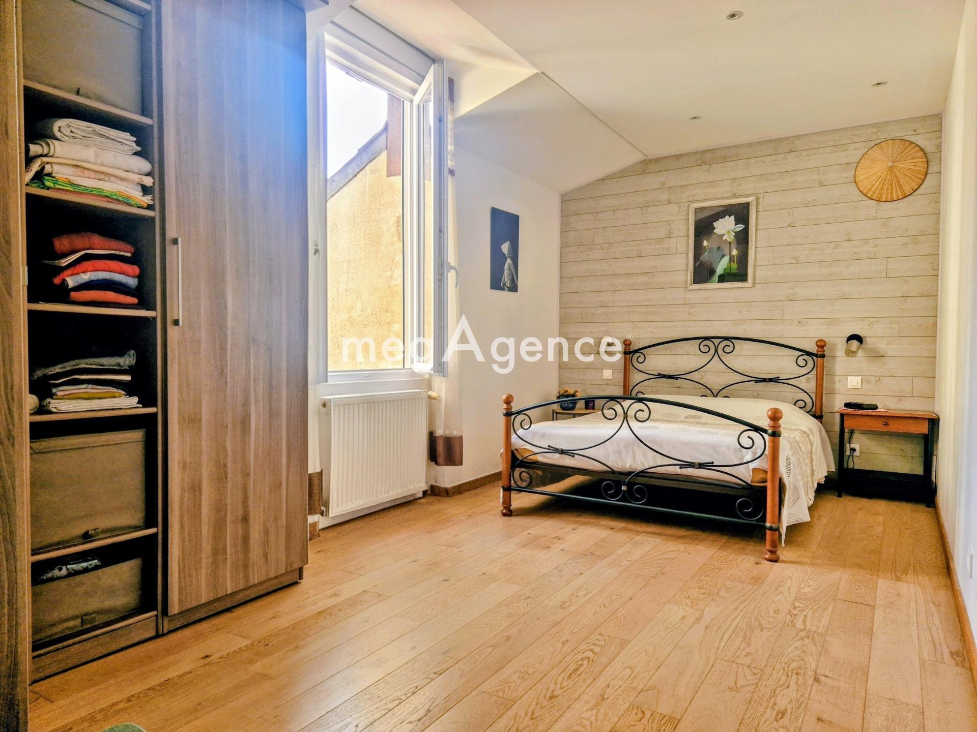 Miniature photo - 5 / 10