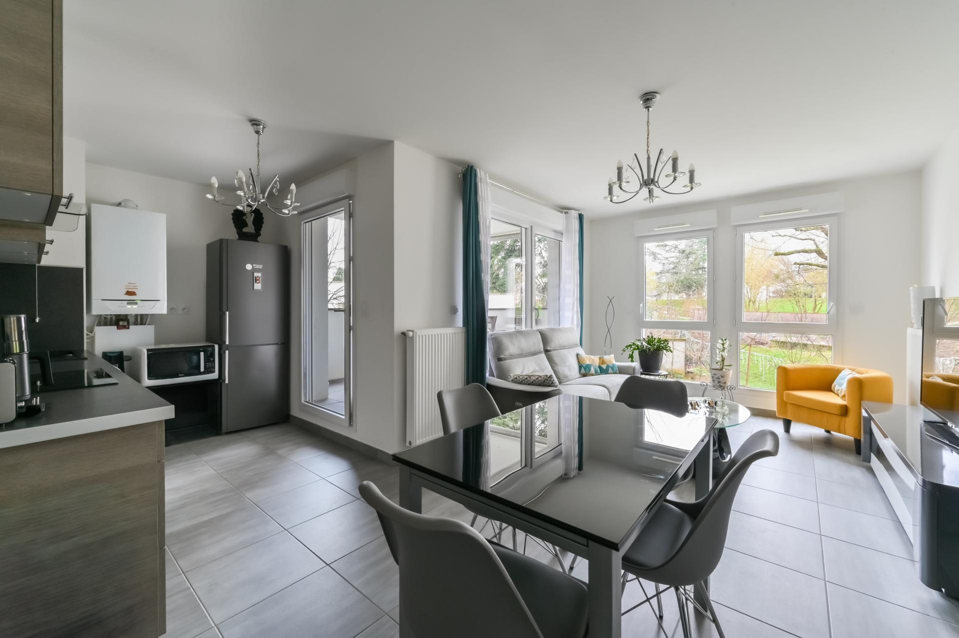 Miniature photo - 2 / 9