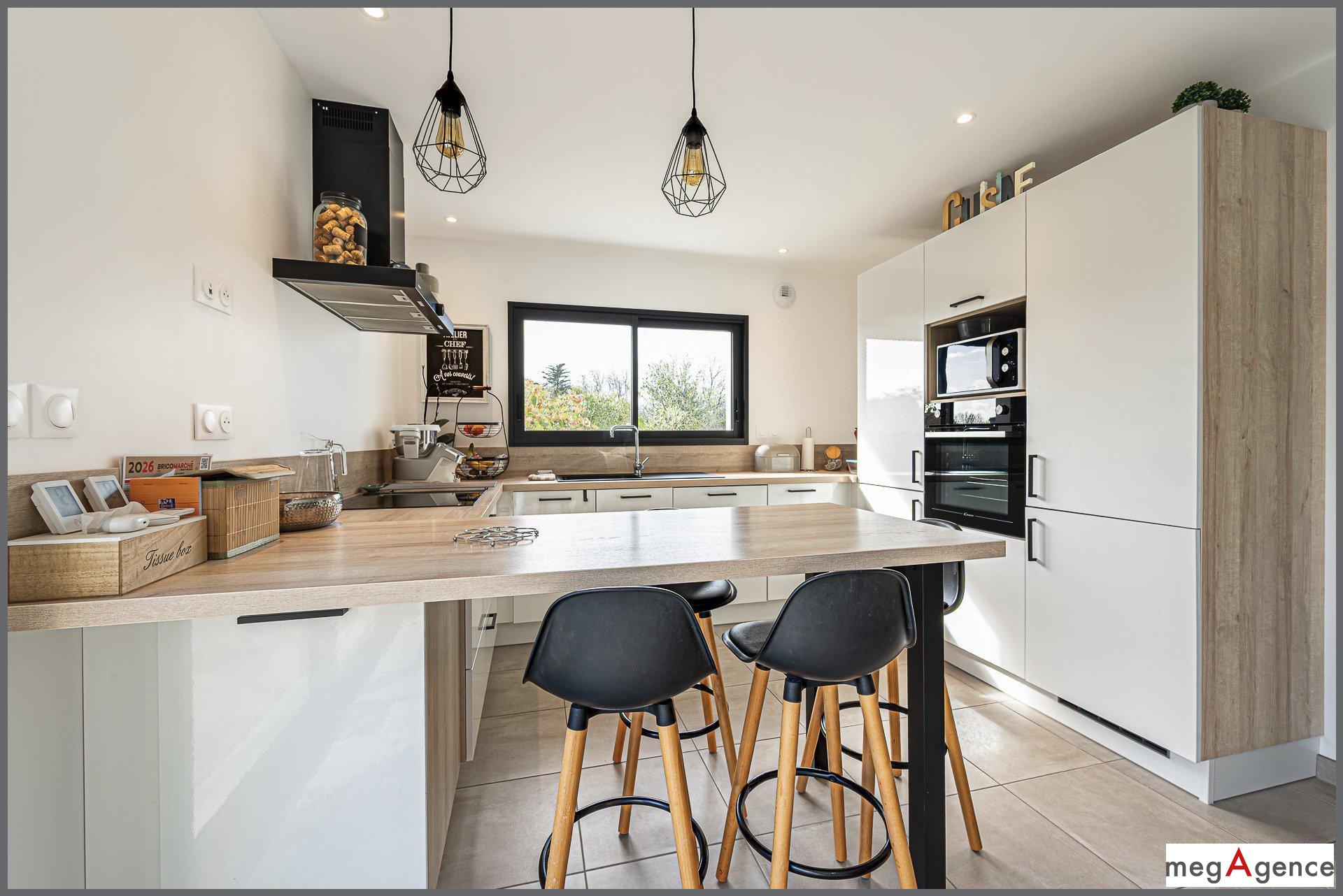 Miniature photo - 2 / 14