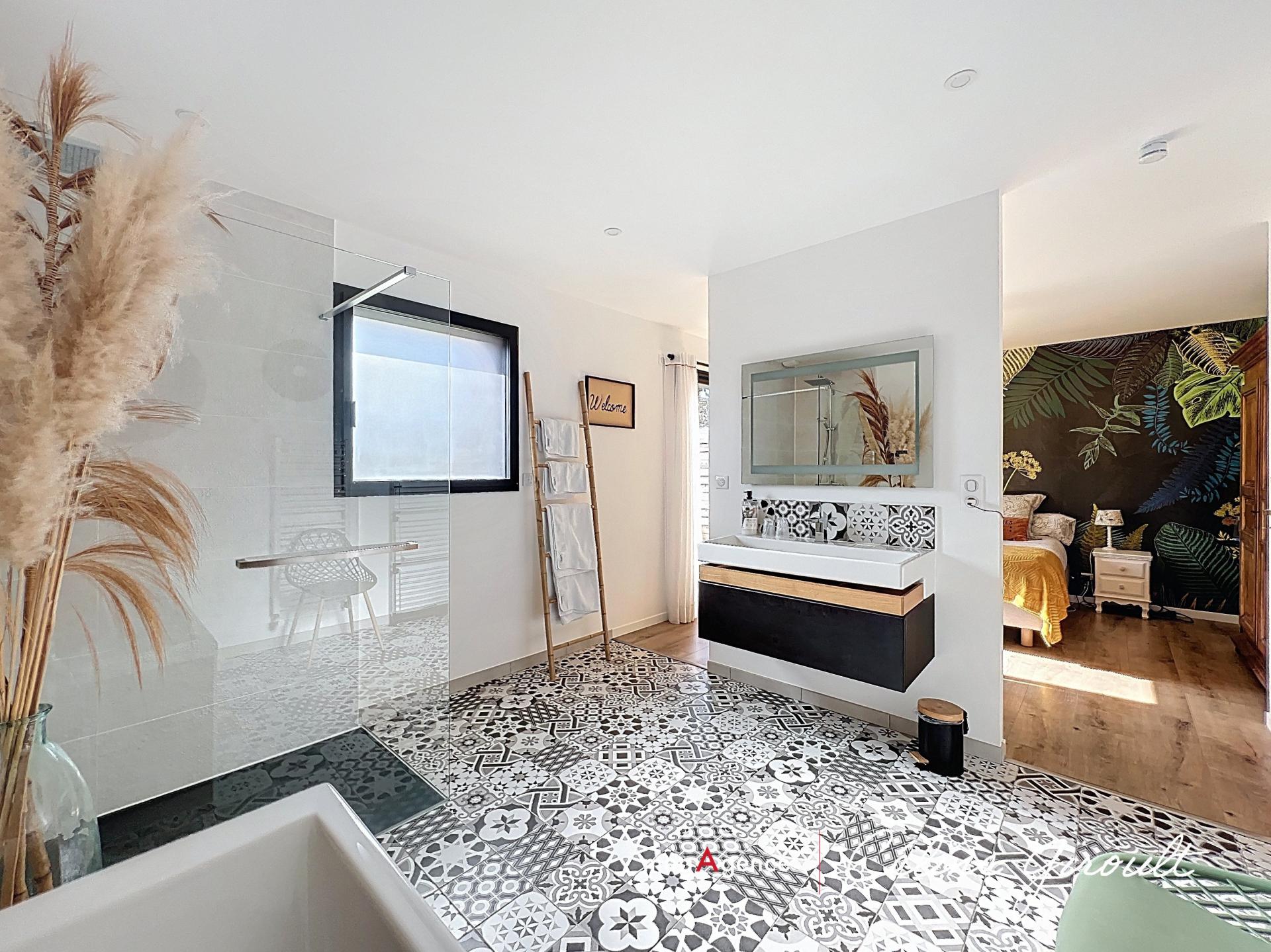 Miniature photo - 10 / 15