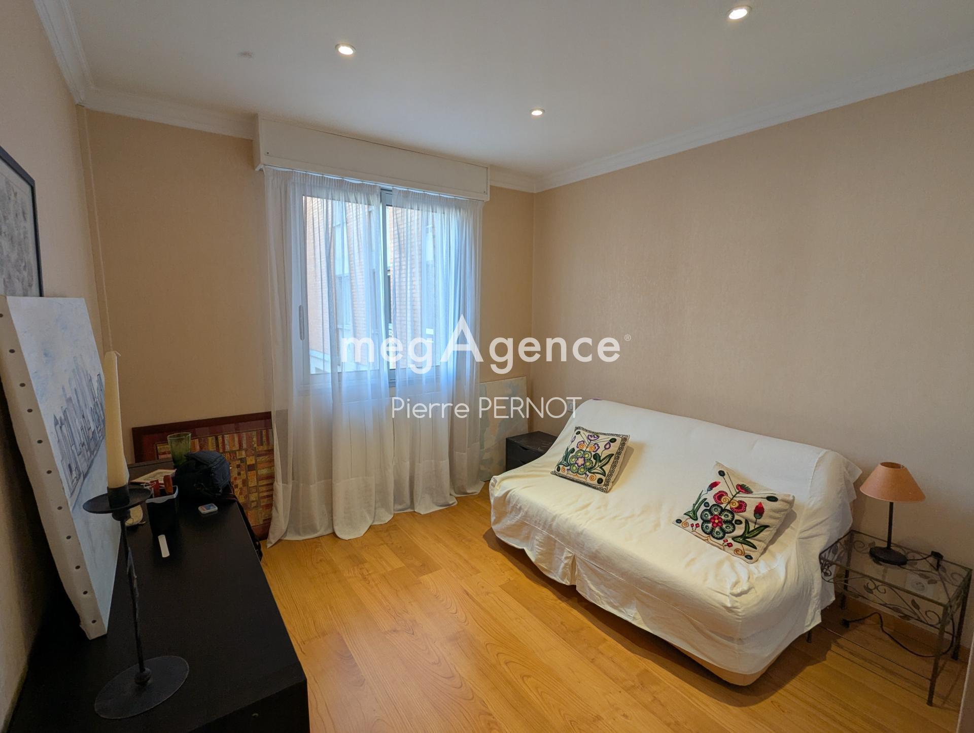 Miniature photo - 10 / 17