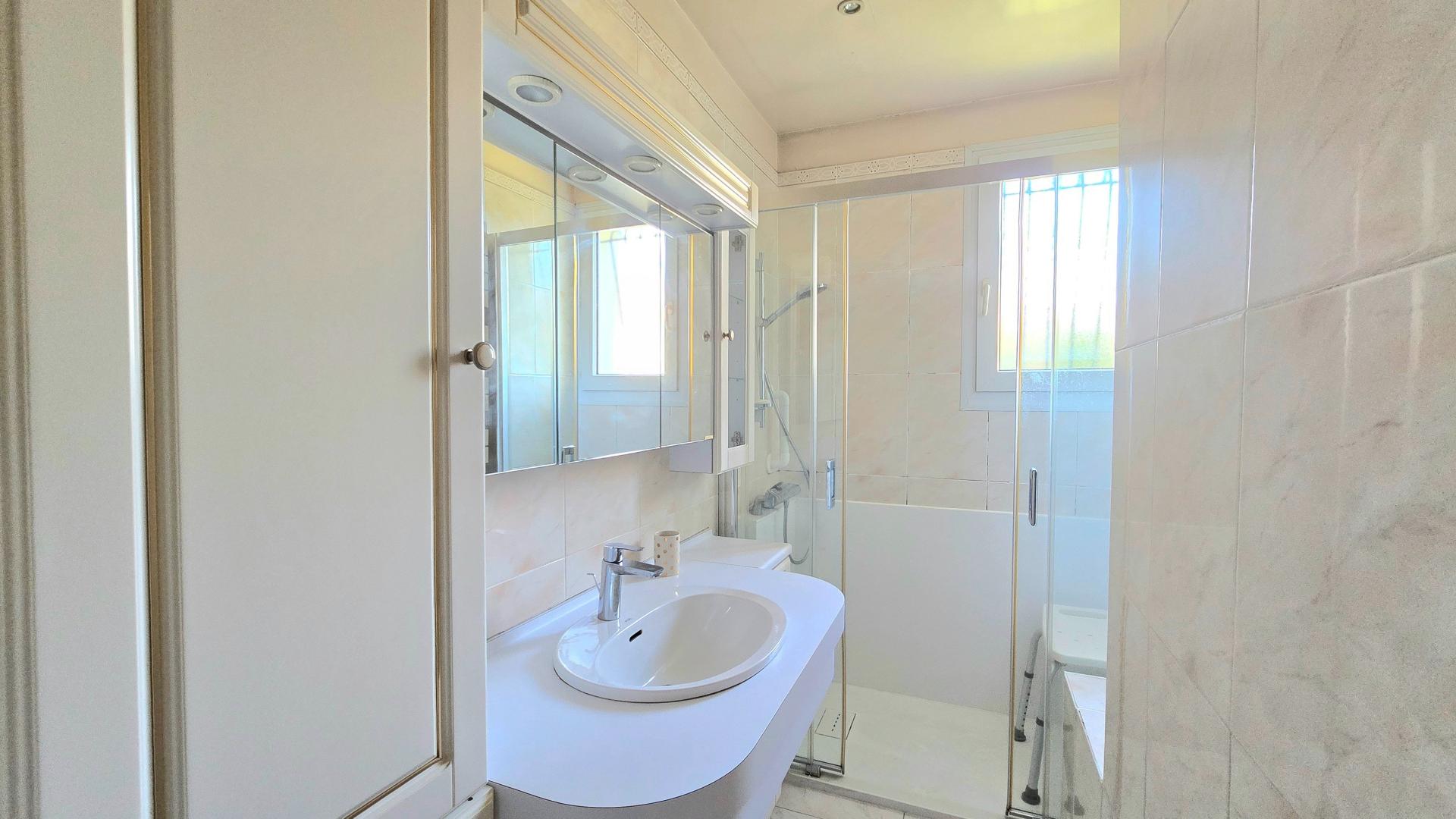 Miniature photo - 7 / 10