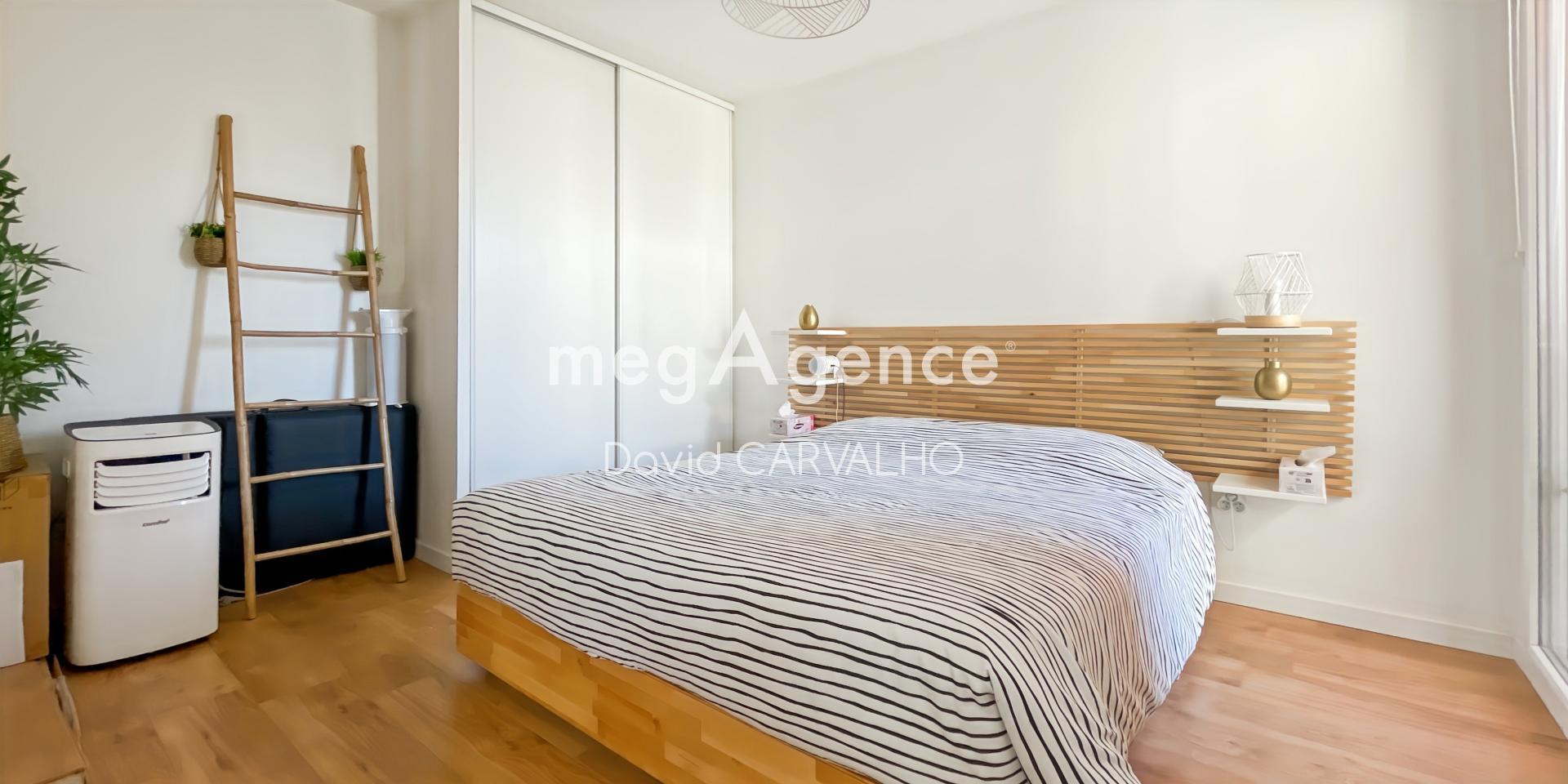 Miniature photo - 3 / 4