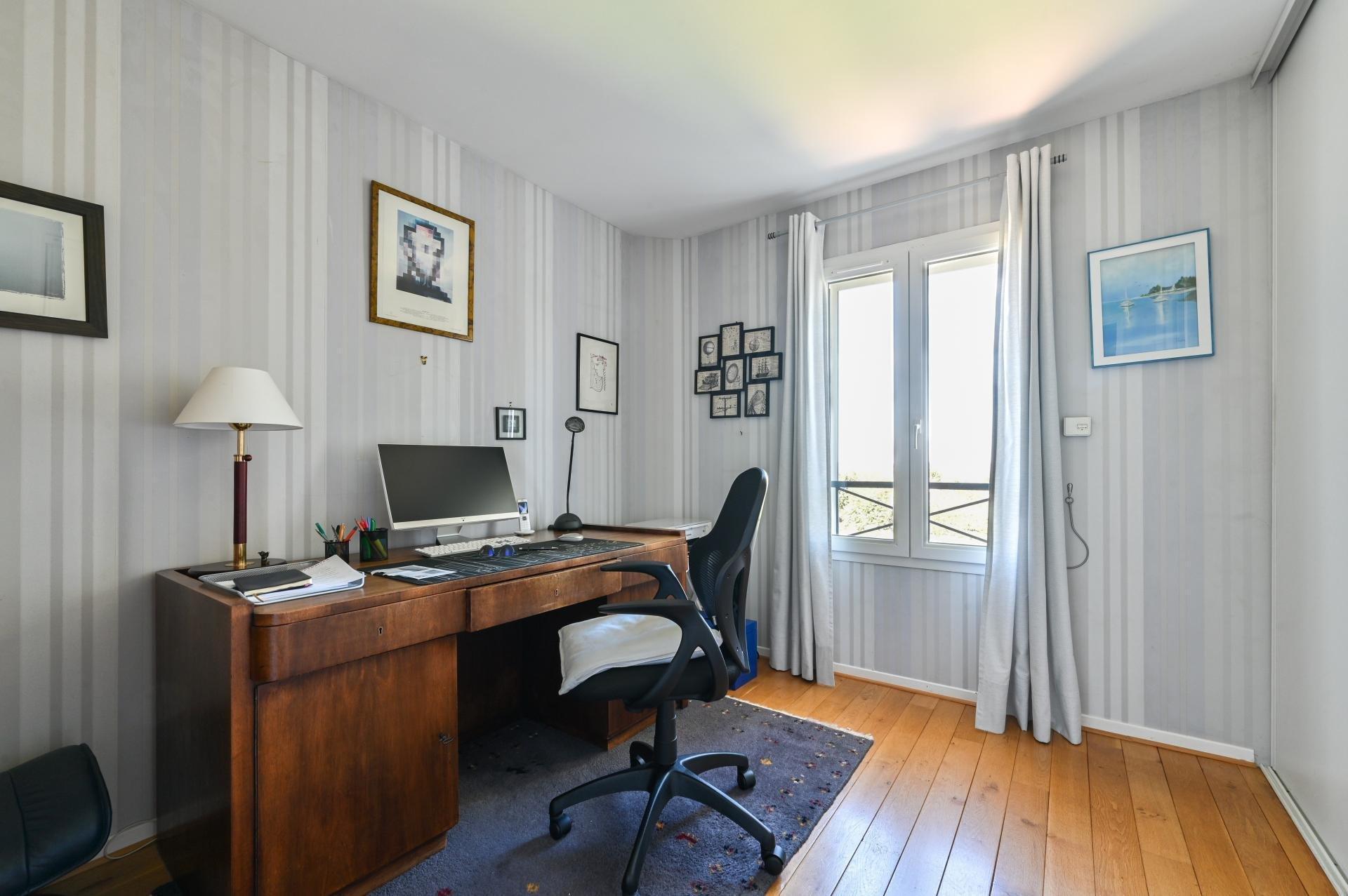 Miniature photo - 8 / 11