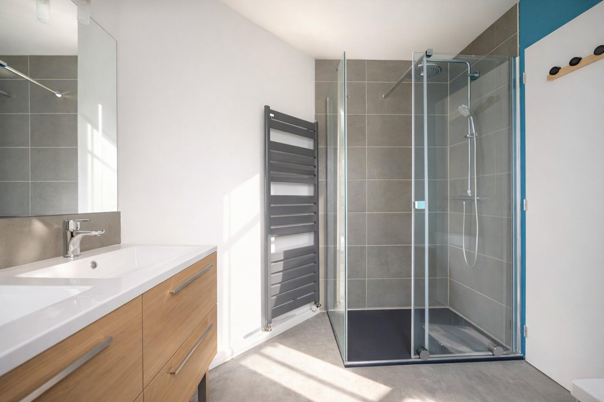 Miniature photo - 9 / 18