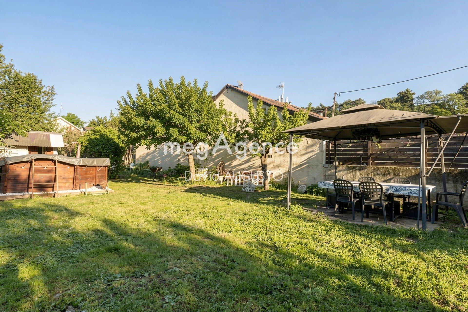 Miniature photo - 2 / 13