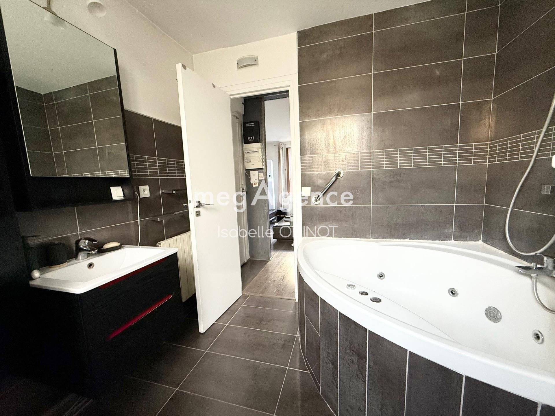 Miniature photo - 8 / 9