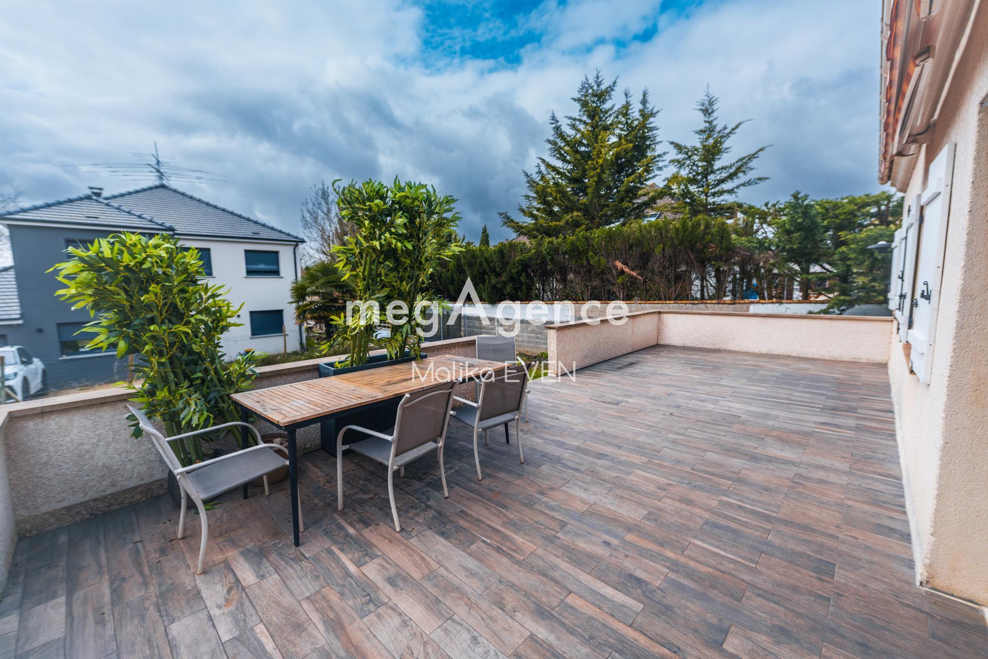 Miniature photo - 2 / 10