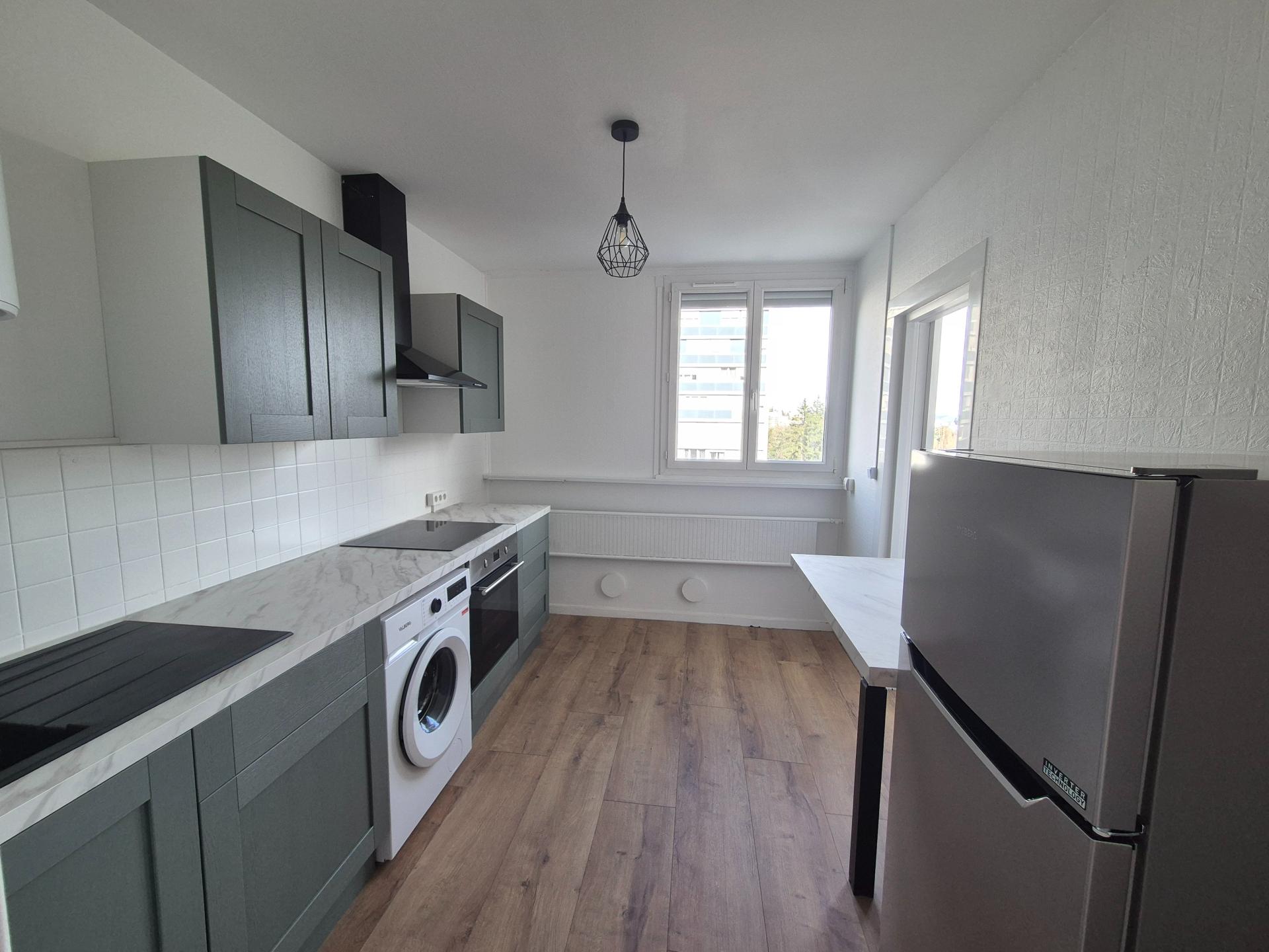 Miniature photo - 2 / 20