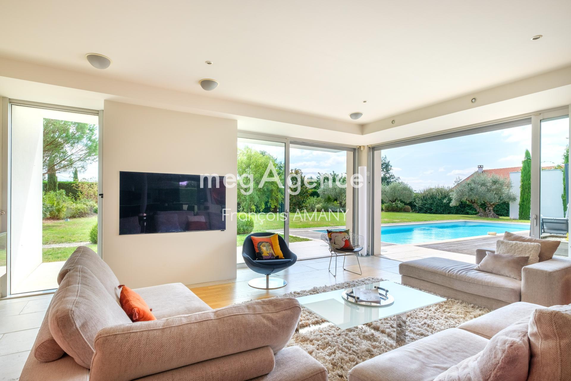 Miniature photo - 6 / 10