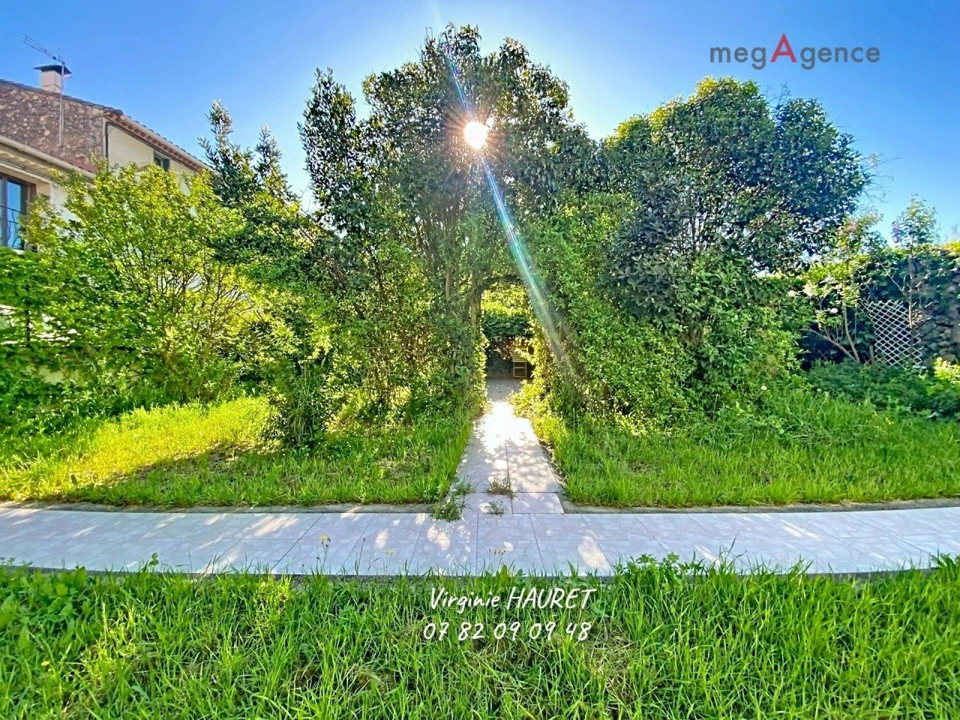 Miniature photo - 2 / 16