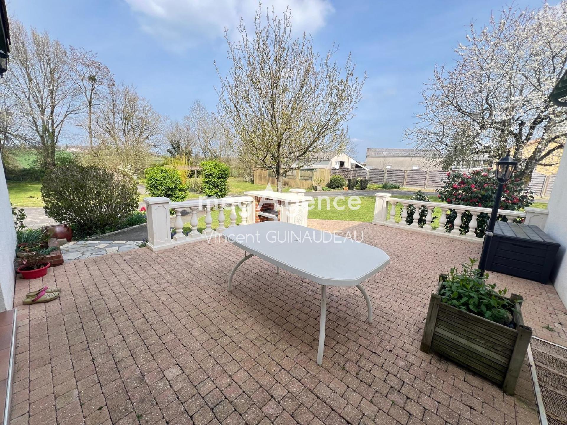 Miniature photo - 2 / 15