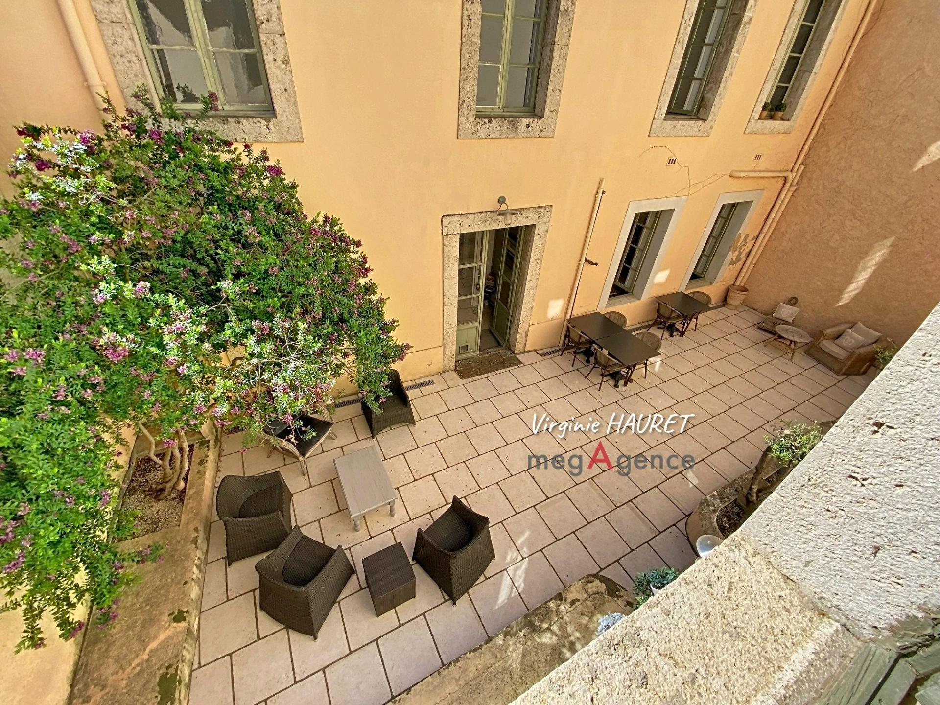 Miniature photo - 2 / 20