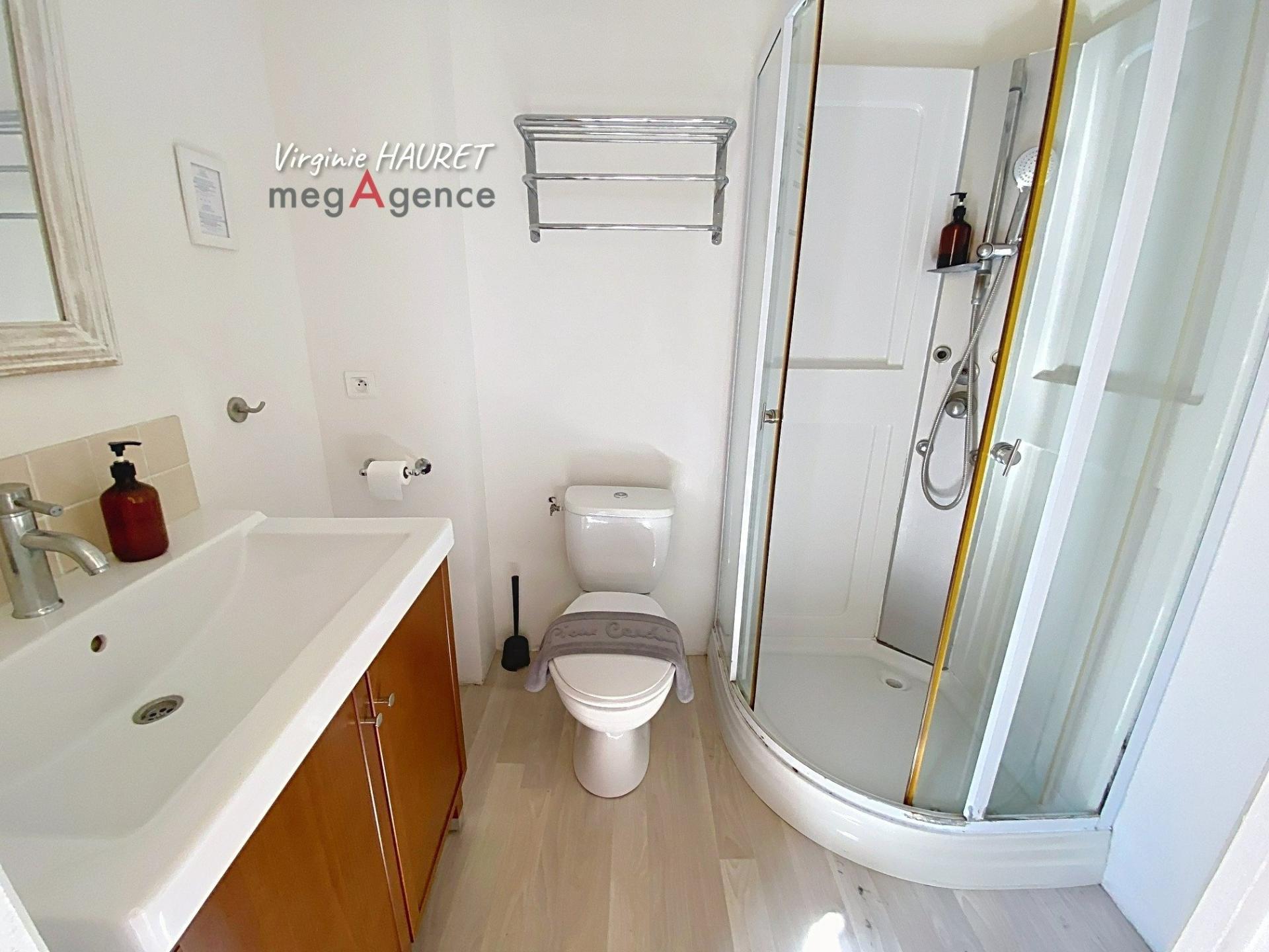 Miniature photo - 10 / 20