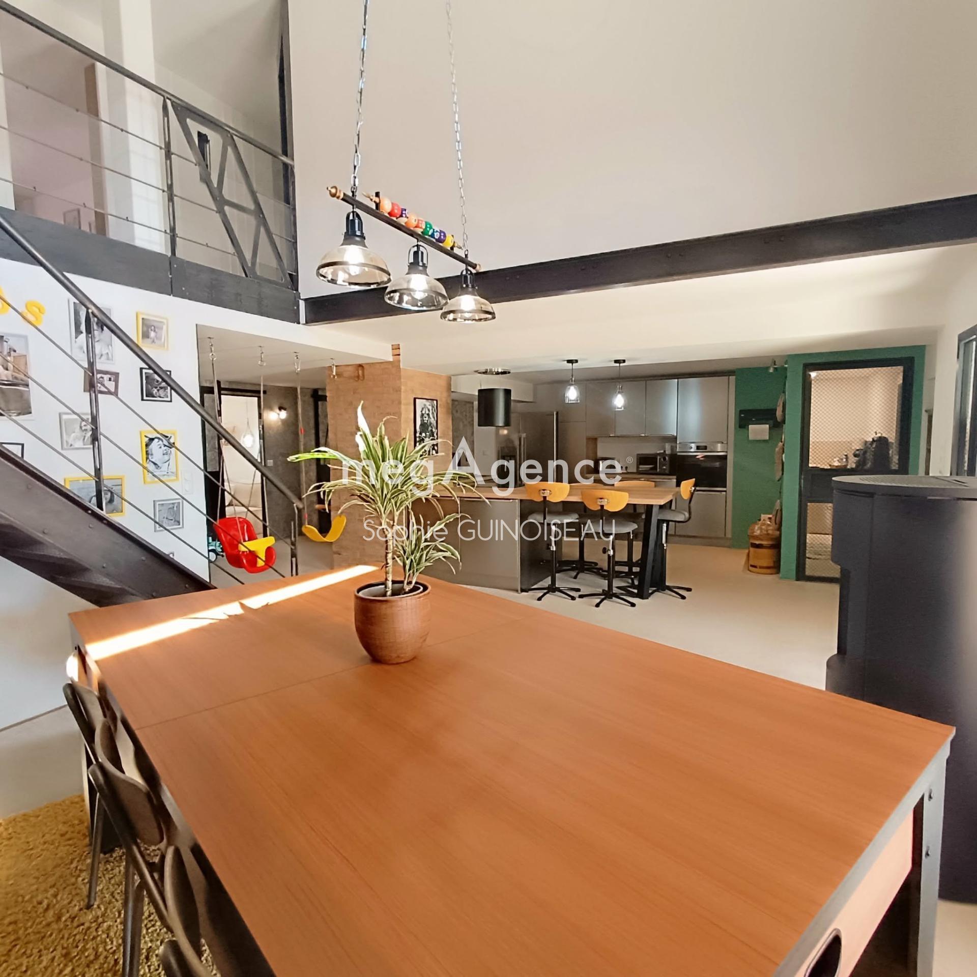 Miniature photo - 2 / 20