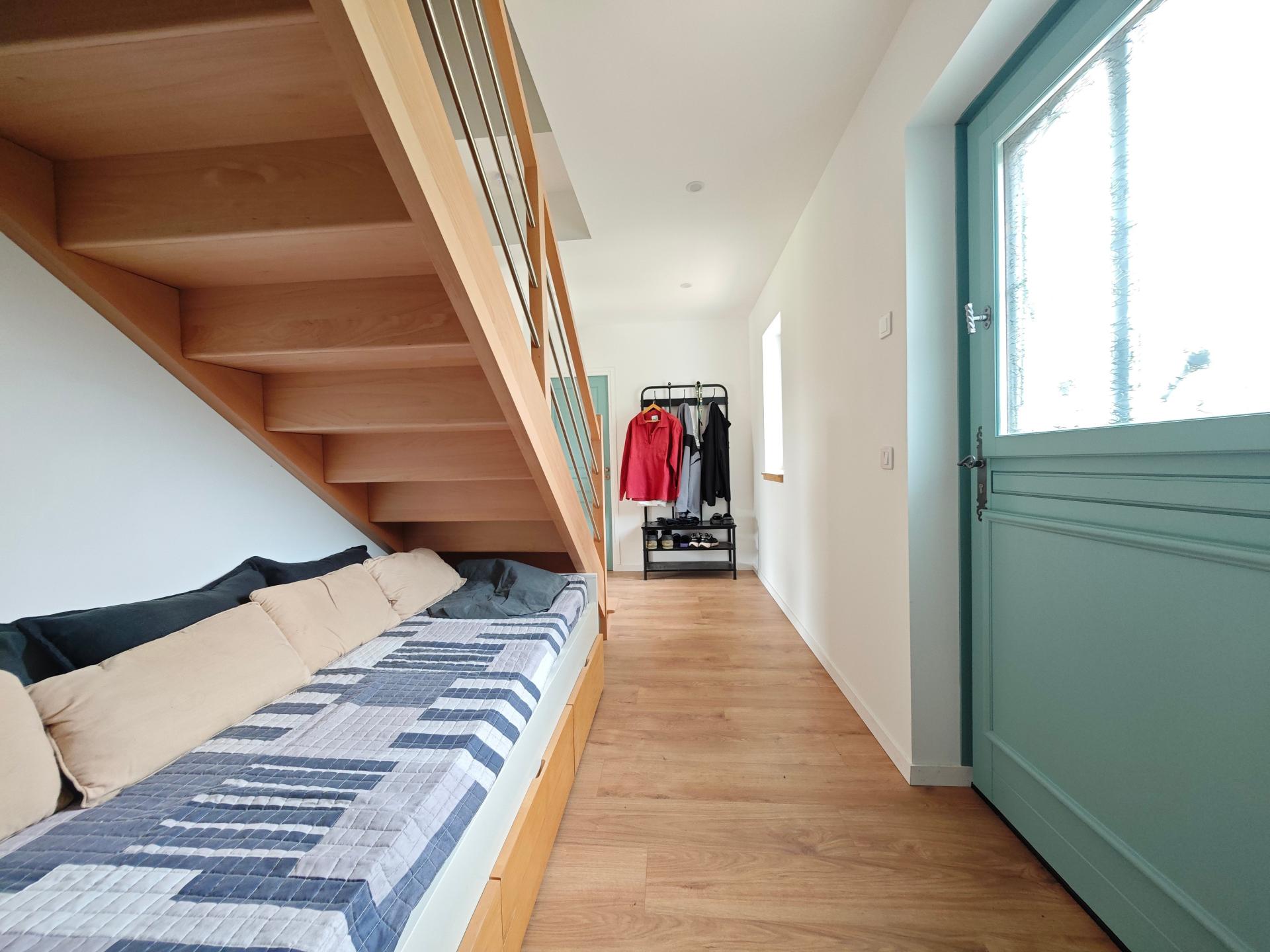 Miniature photo - 2 / 18