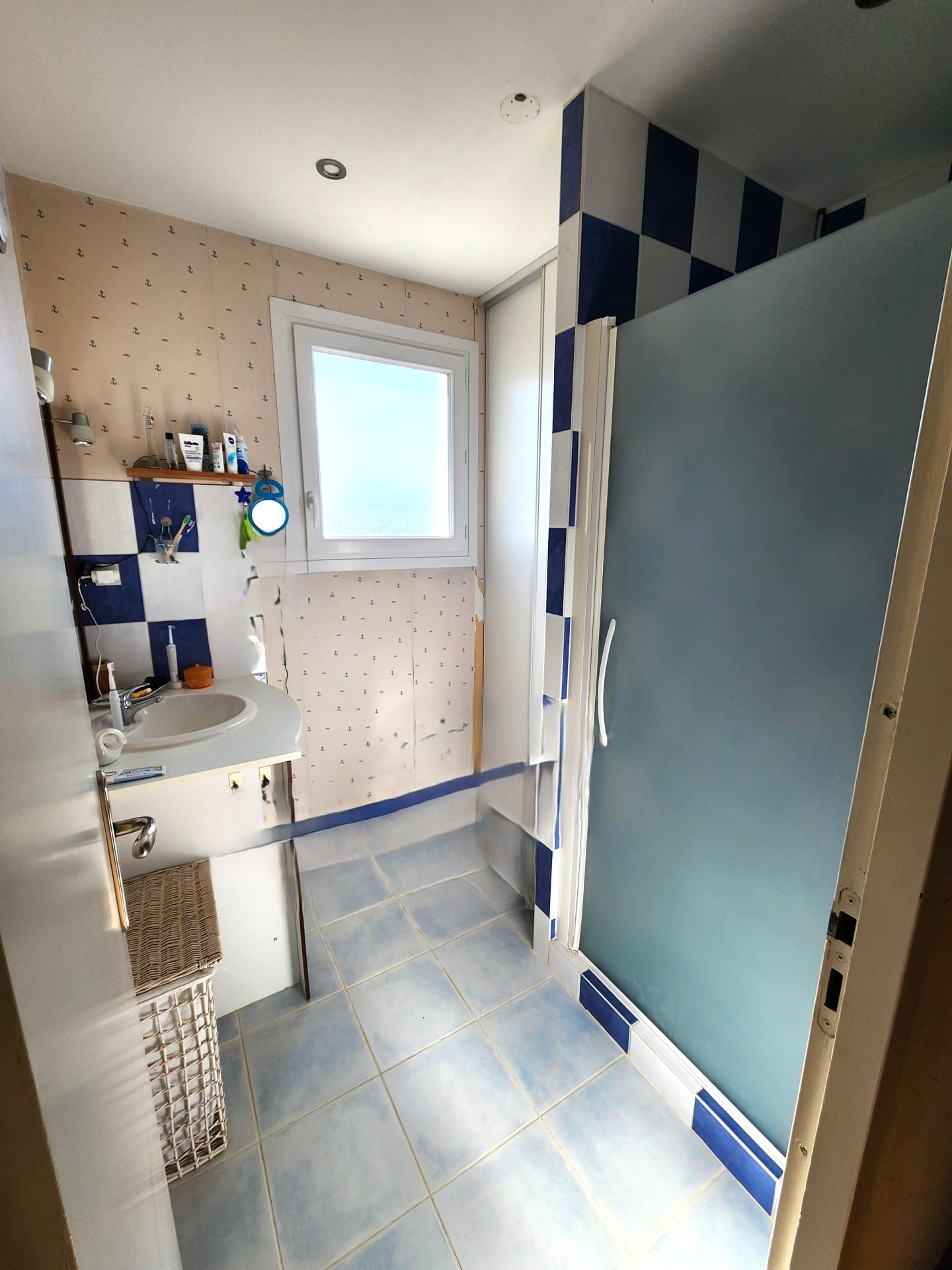 Miniature photo - 12 / 16