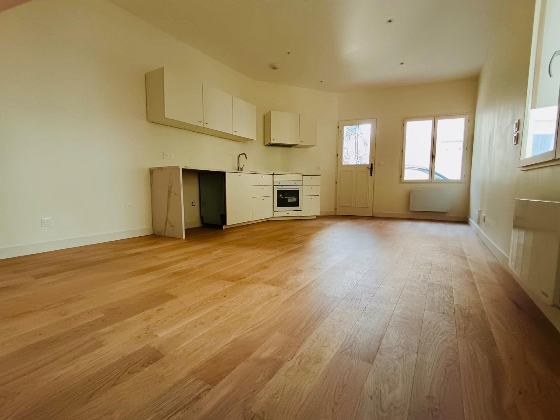 Miniature photo - 2 / 9