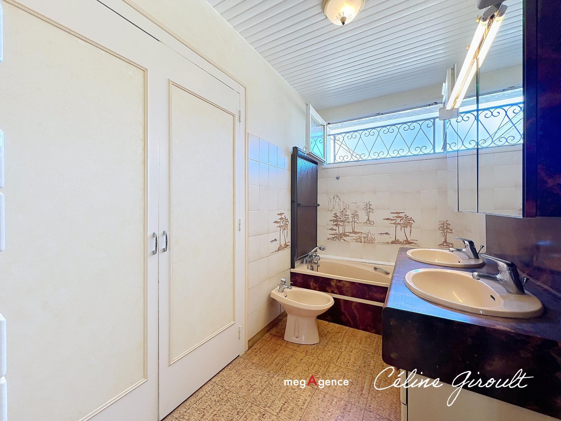 Miniature photo - 9 / 20