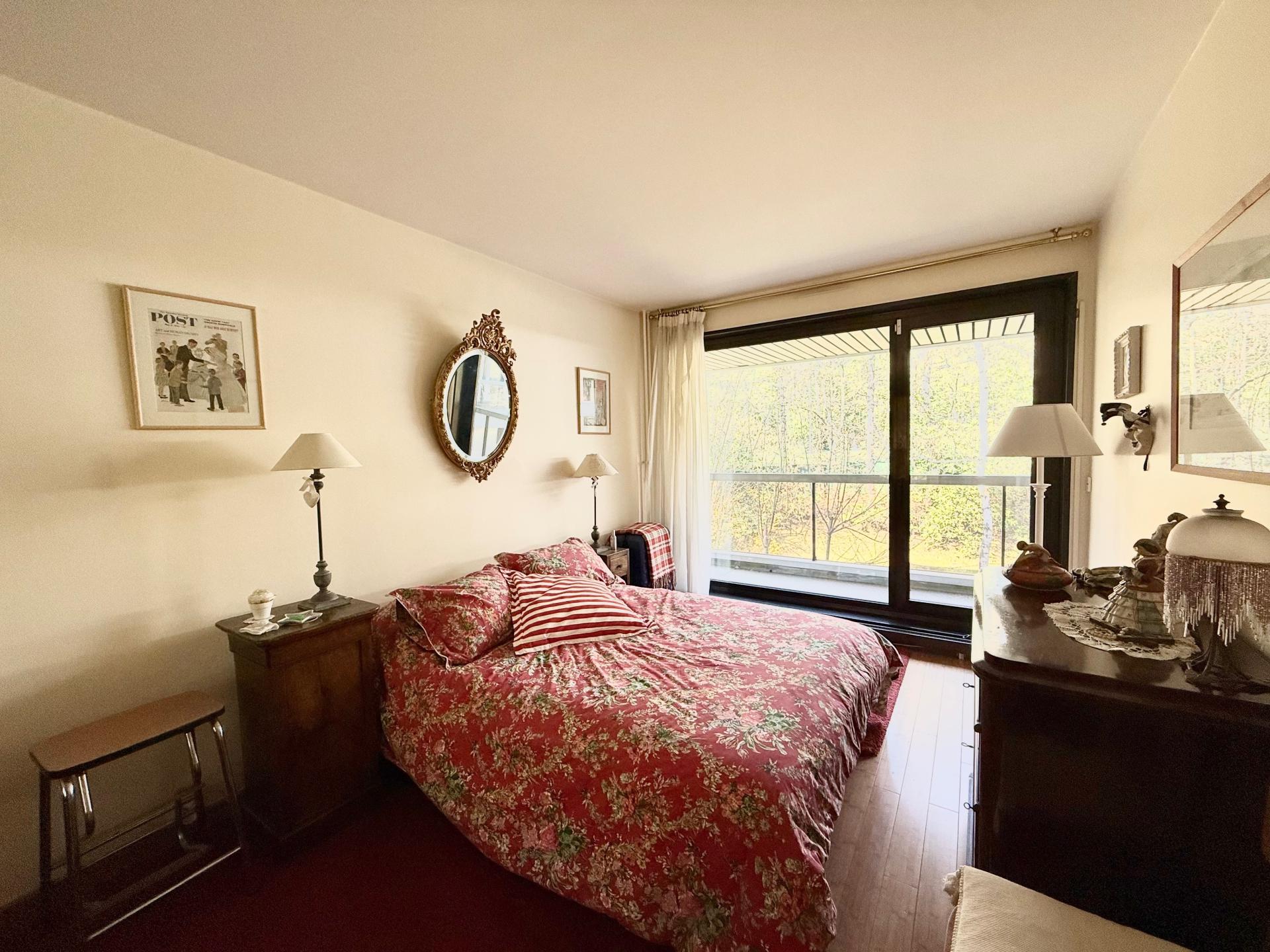 Miniature photo - 8 / 12