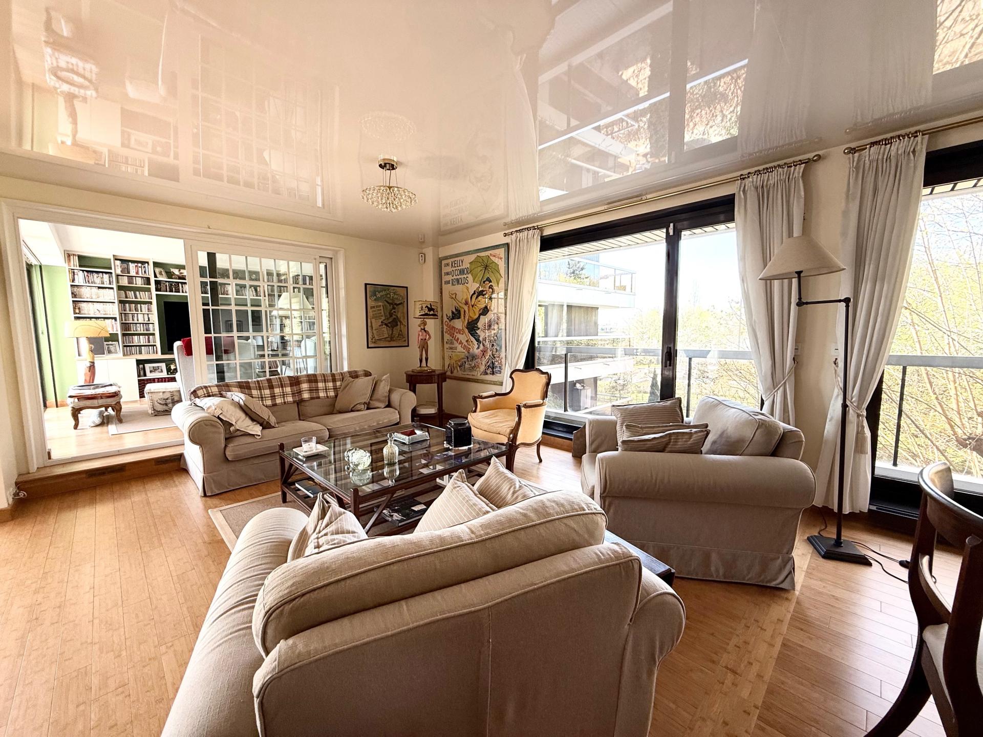 Miniature photo - 5 / 12