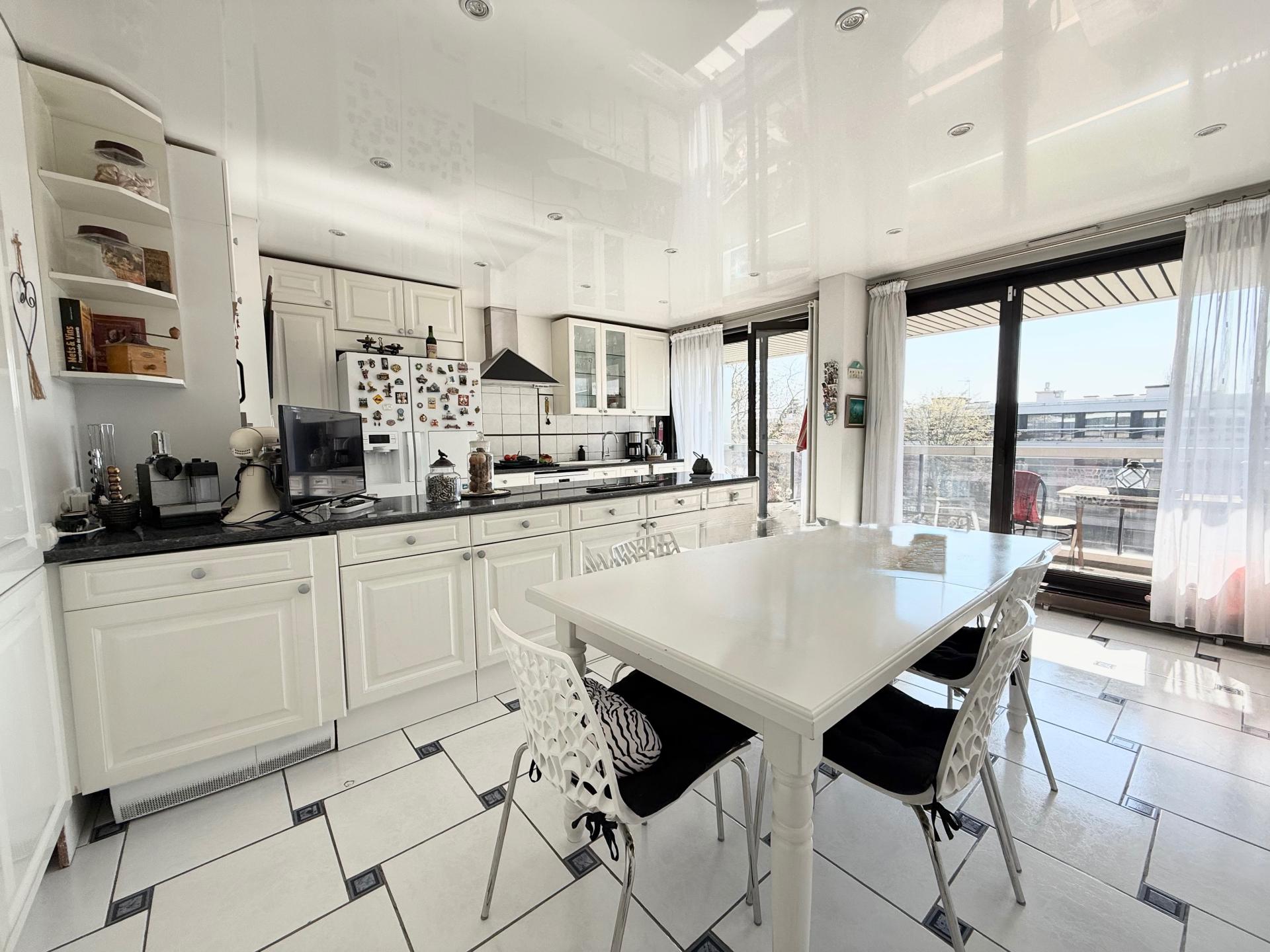 Miniature photo - 10 / 12