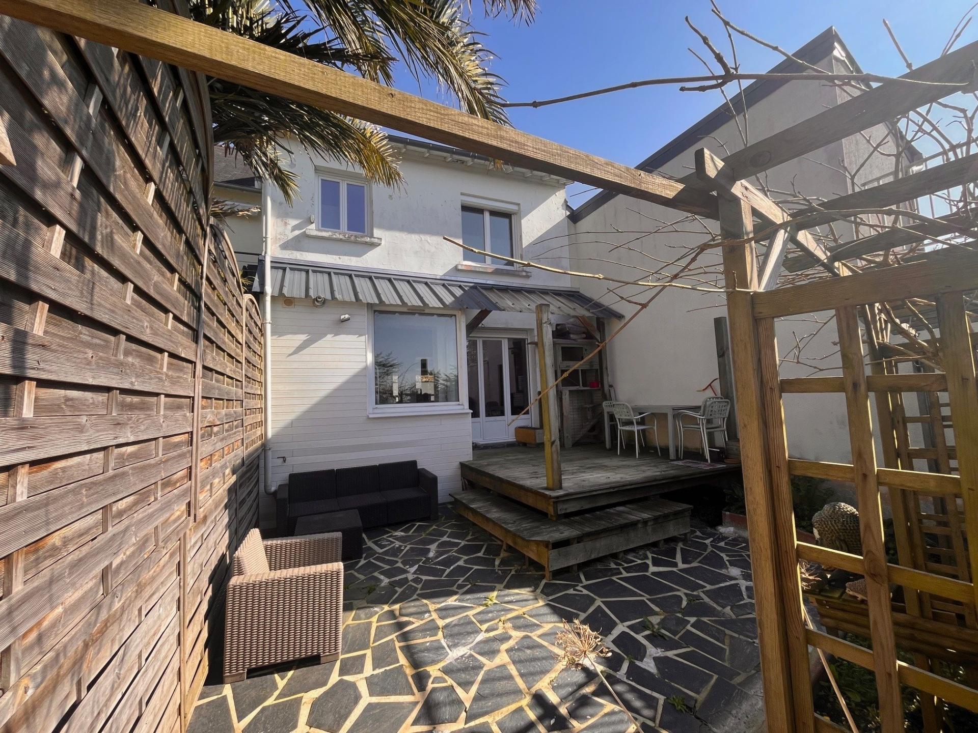 Miniature photo - 2 / 2