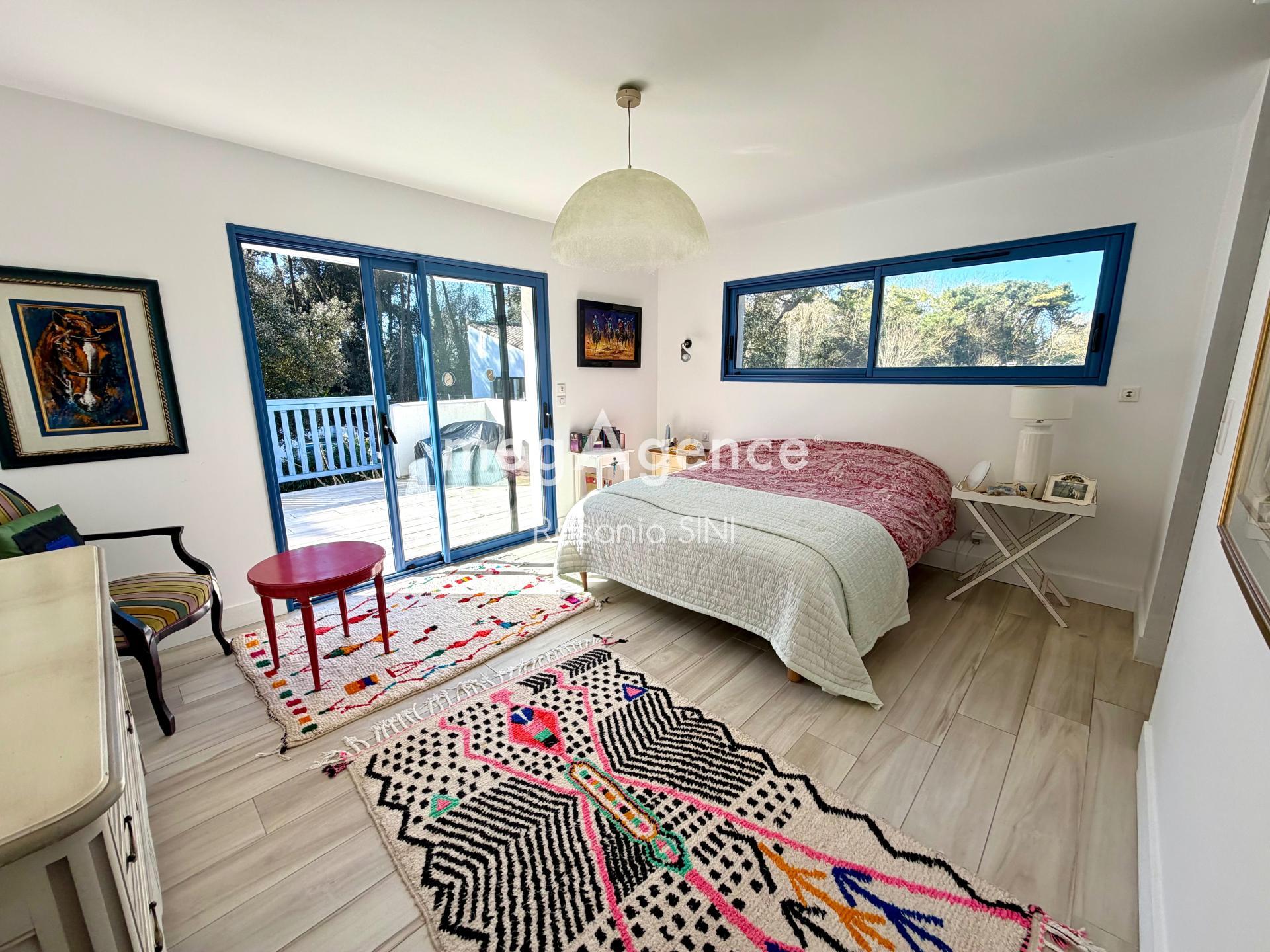 Miniature photo - 8 / 16