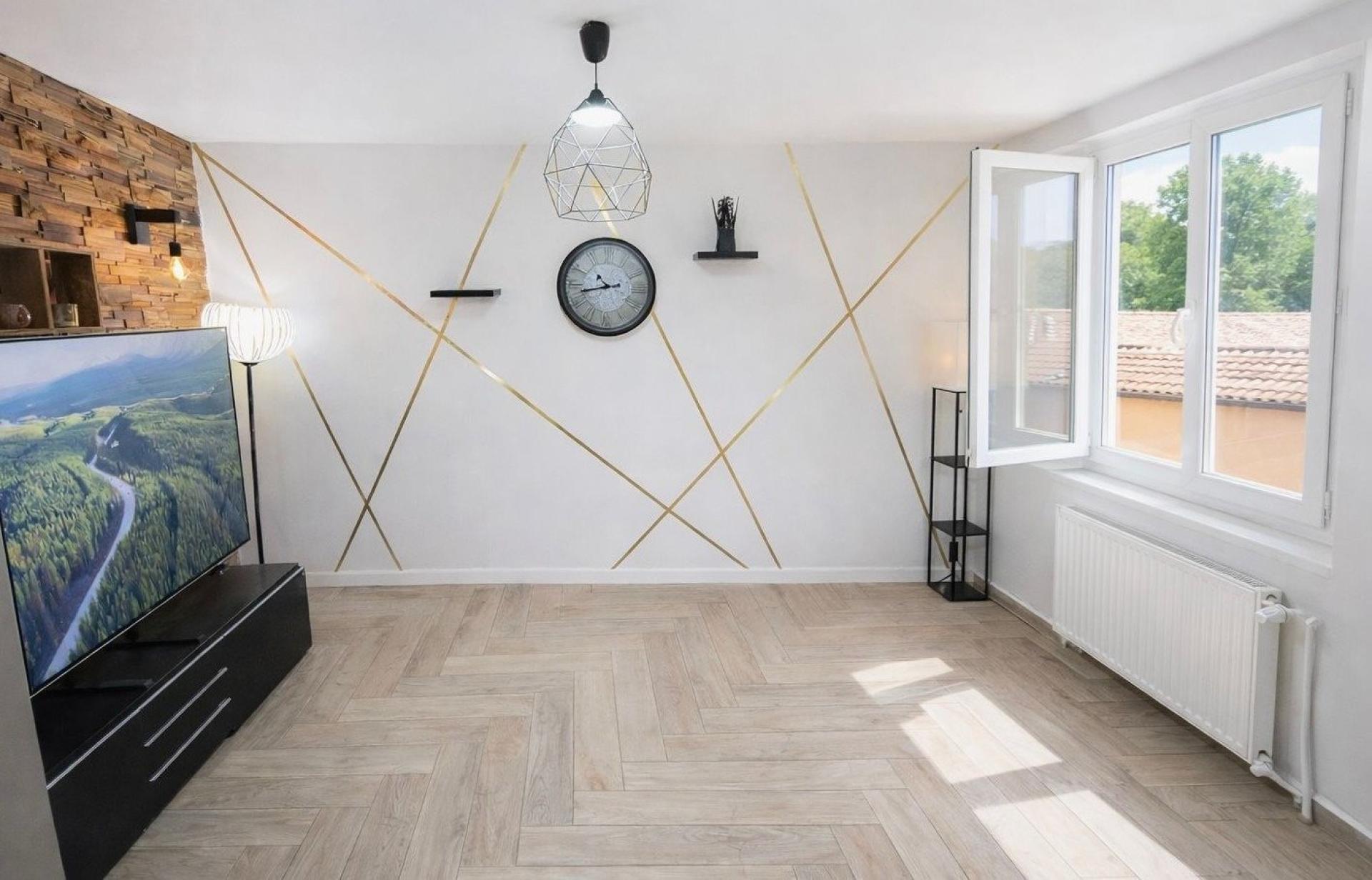 Miniature photo - 2 / 8