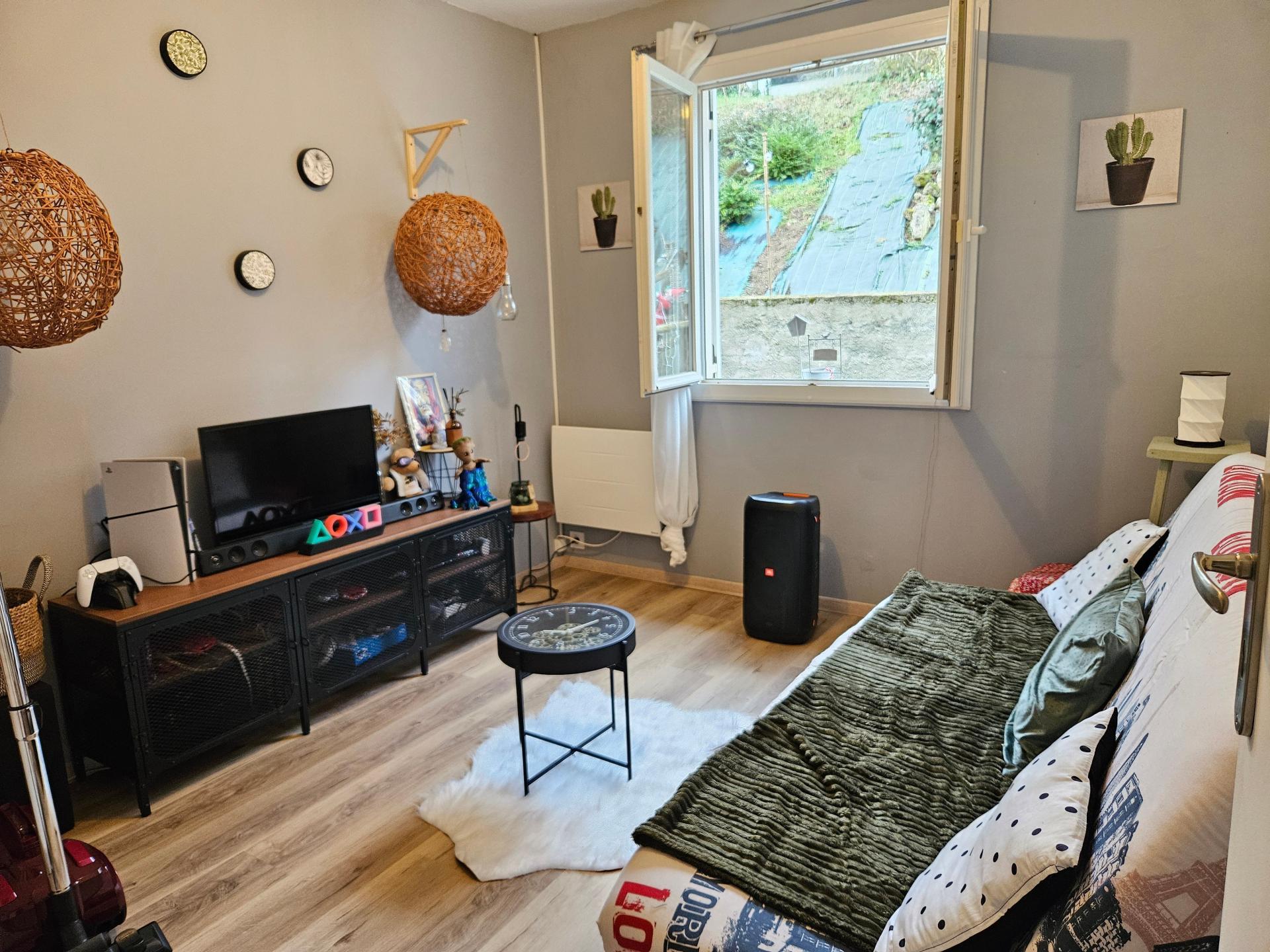 Miniature photo - 6 / 9