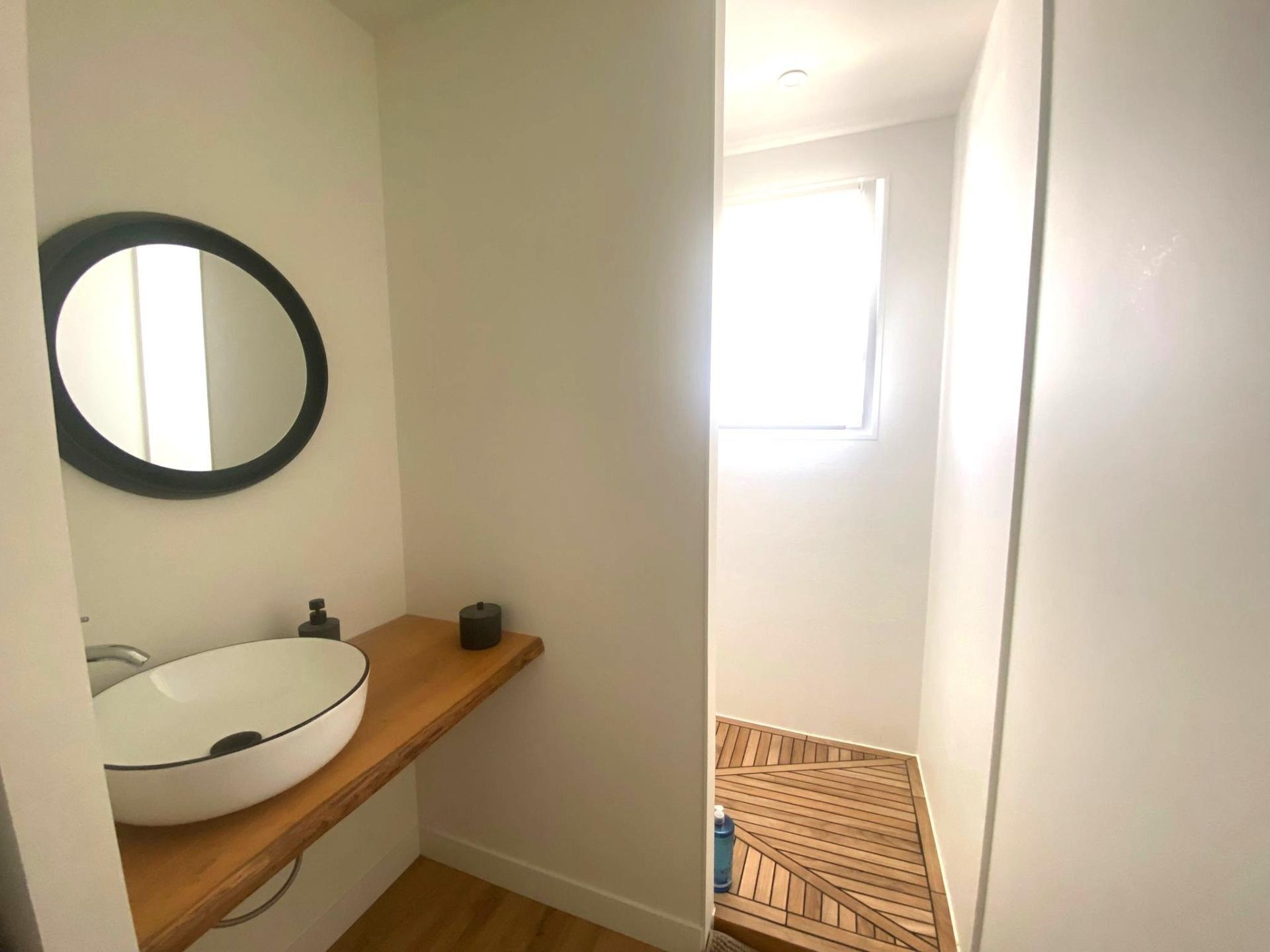 Miniature photo - 5 / 10