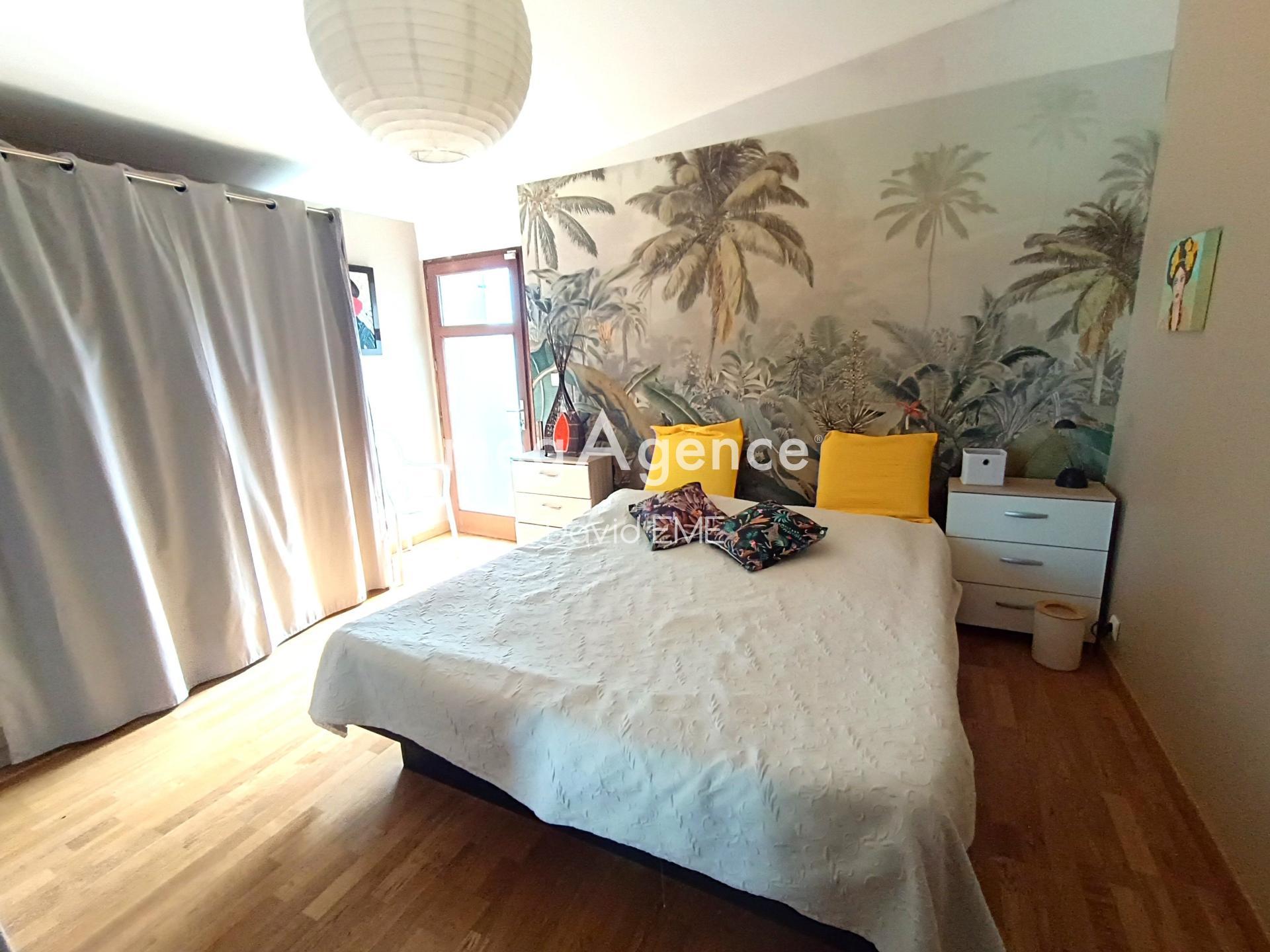 Miniature photo - 13 / 16