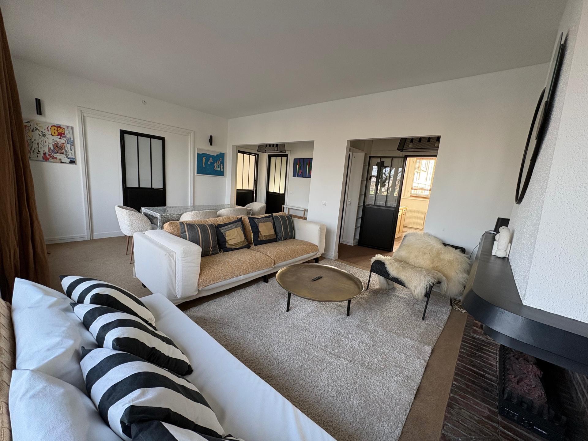 Miniature photo - 2 / 9