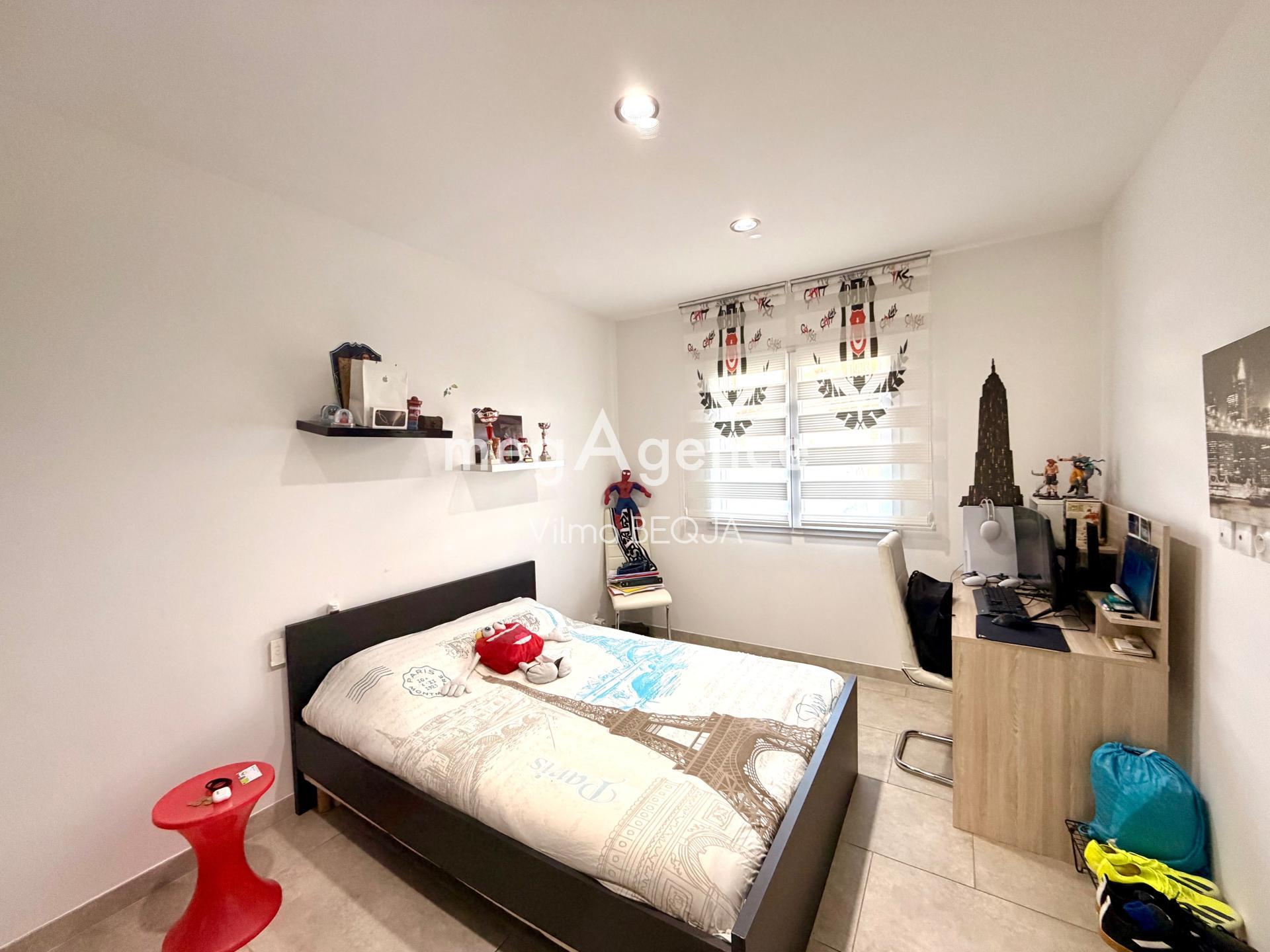 Miniature photo - 10 / 19