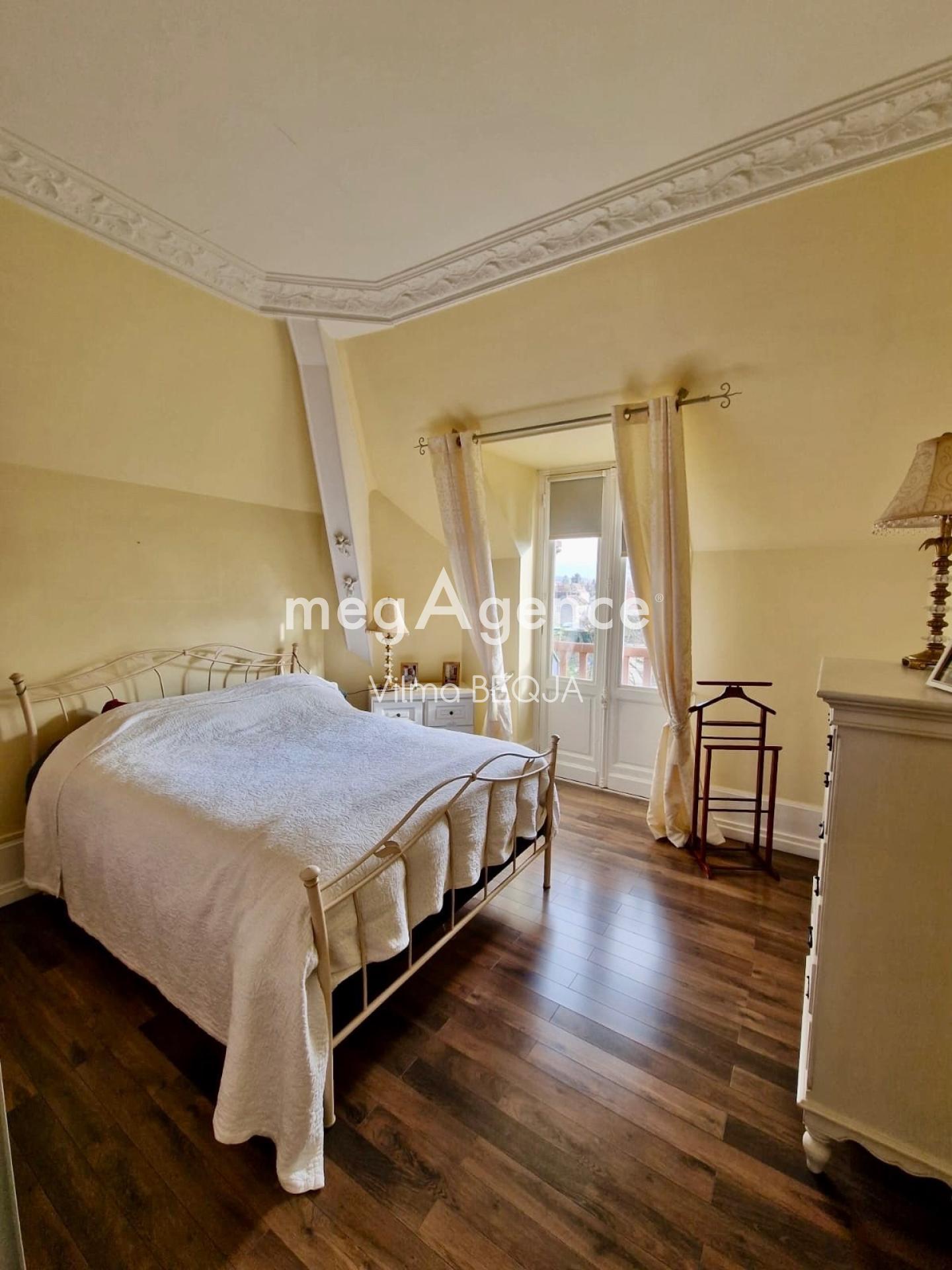 Miniature photo - 4 / 10