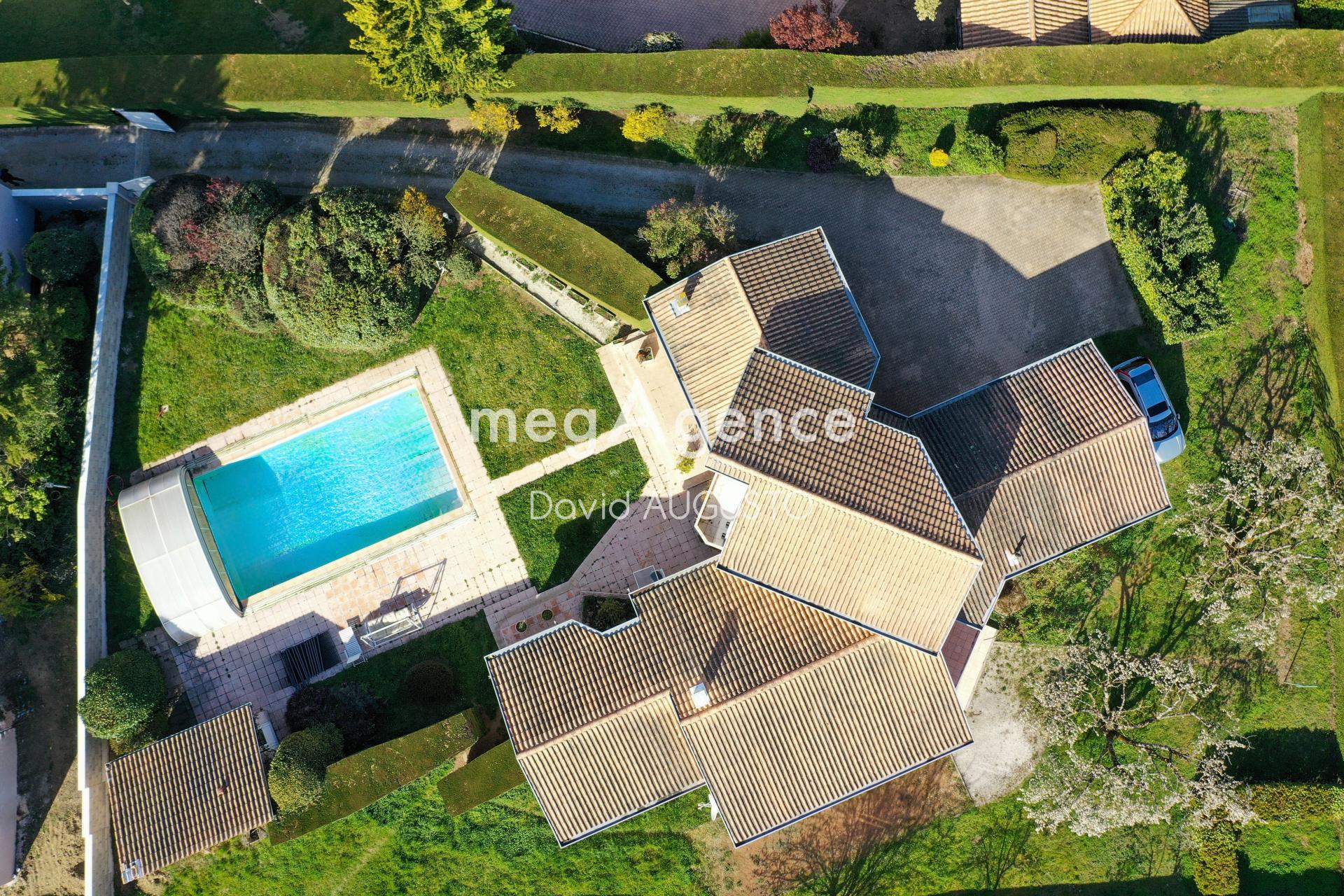 Miniature photo - 2 / 12