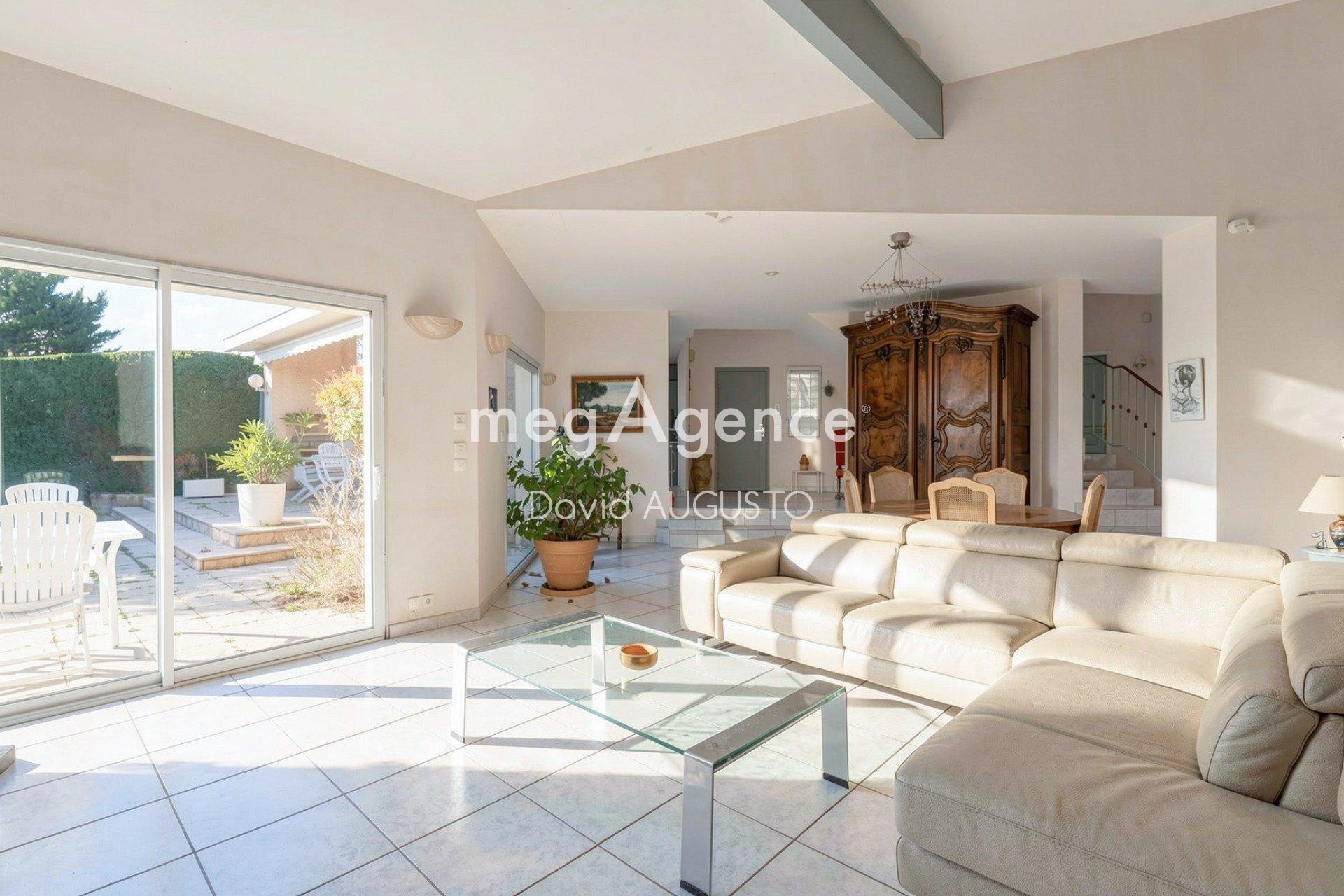 Miniature photo - 4 / 12