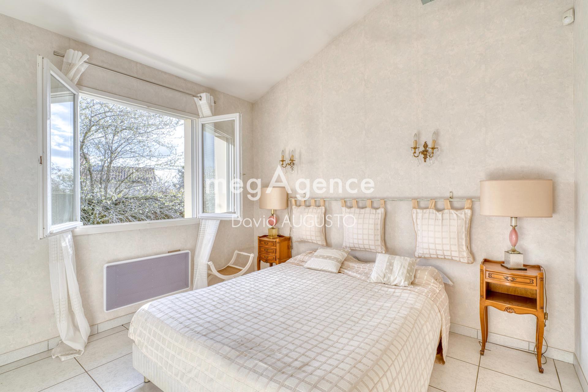 Miniature photo - 10 / 12